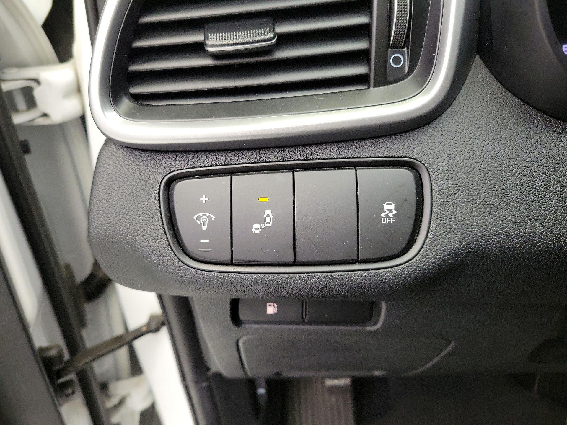 Thumbnail: 2020 Kia Sorento - 13