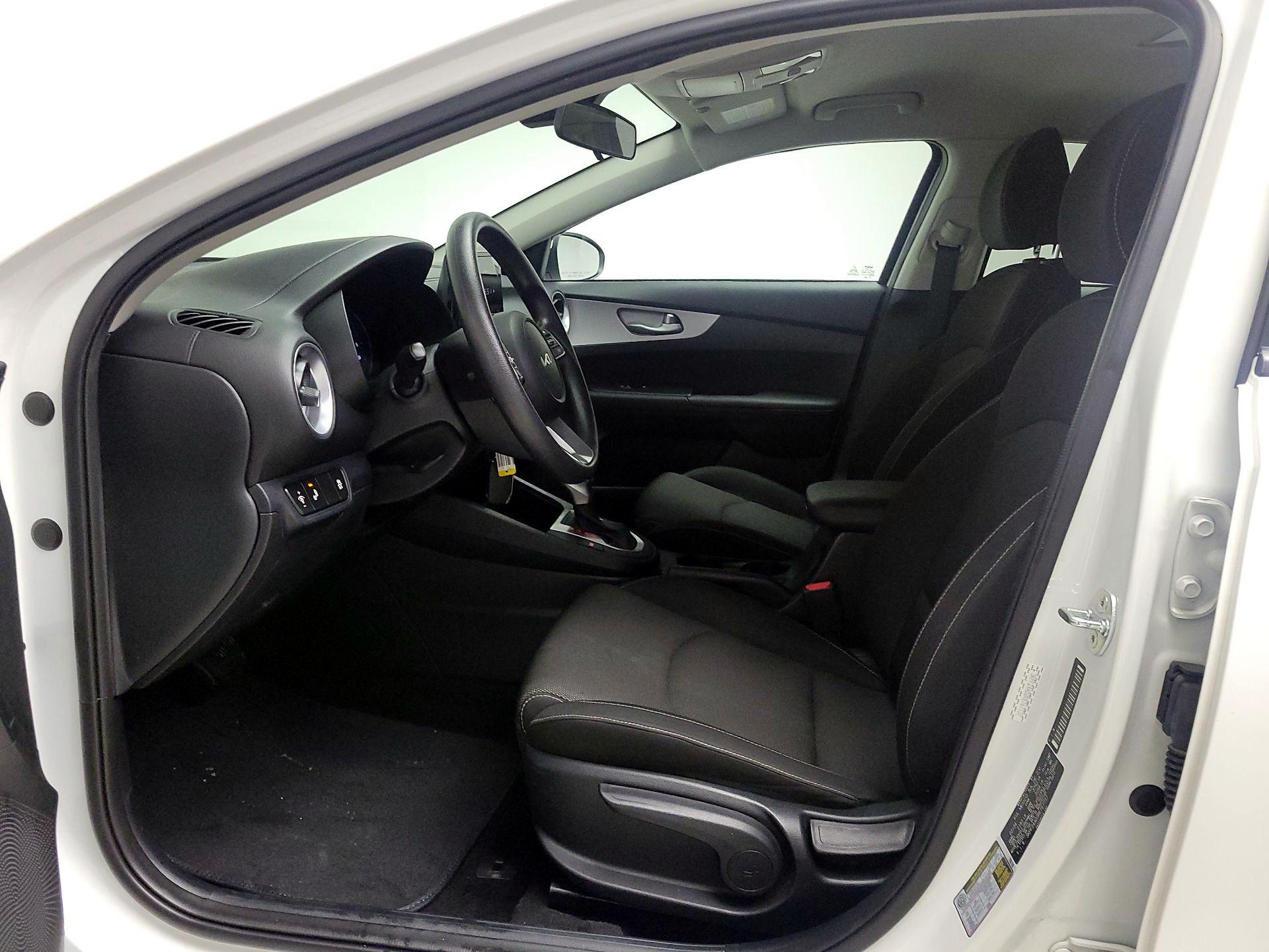 Thumbnail: 2024 Kia Forte - 11