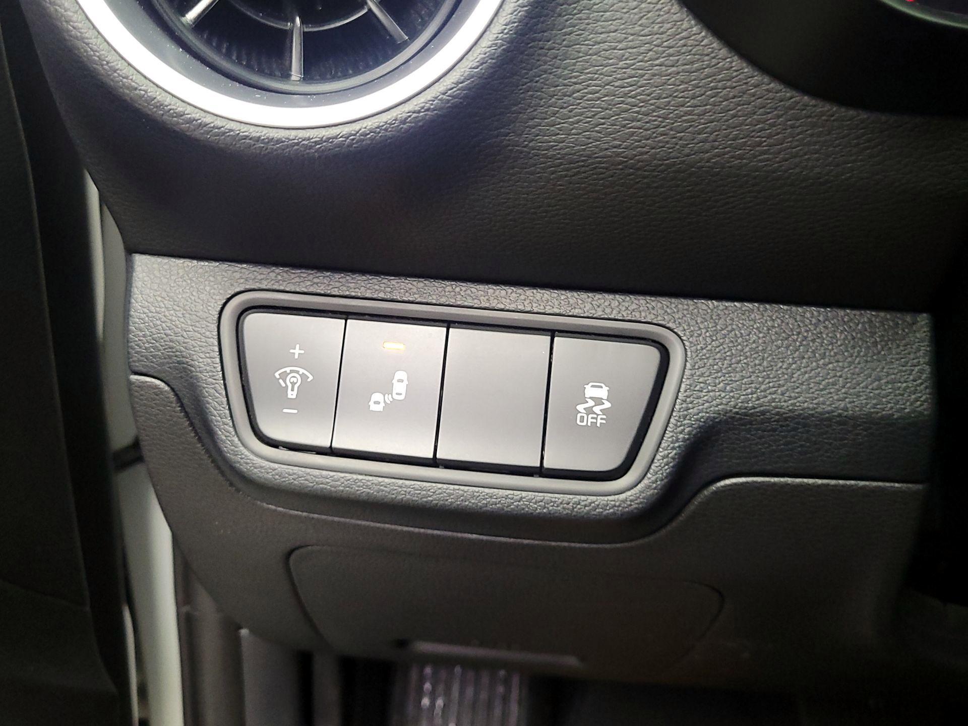 Thumbnail: 2024 Kia Forte - 13