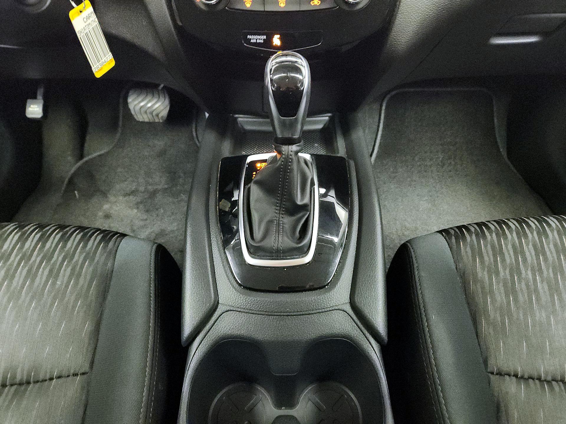 Thumbnail: 2017 Nissan Rogue - 17