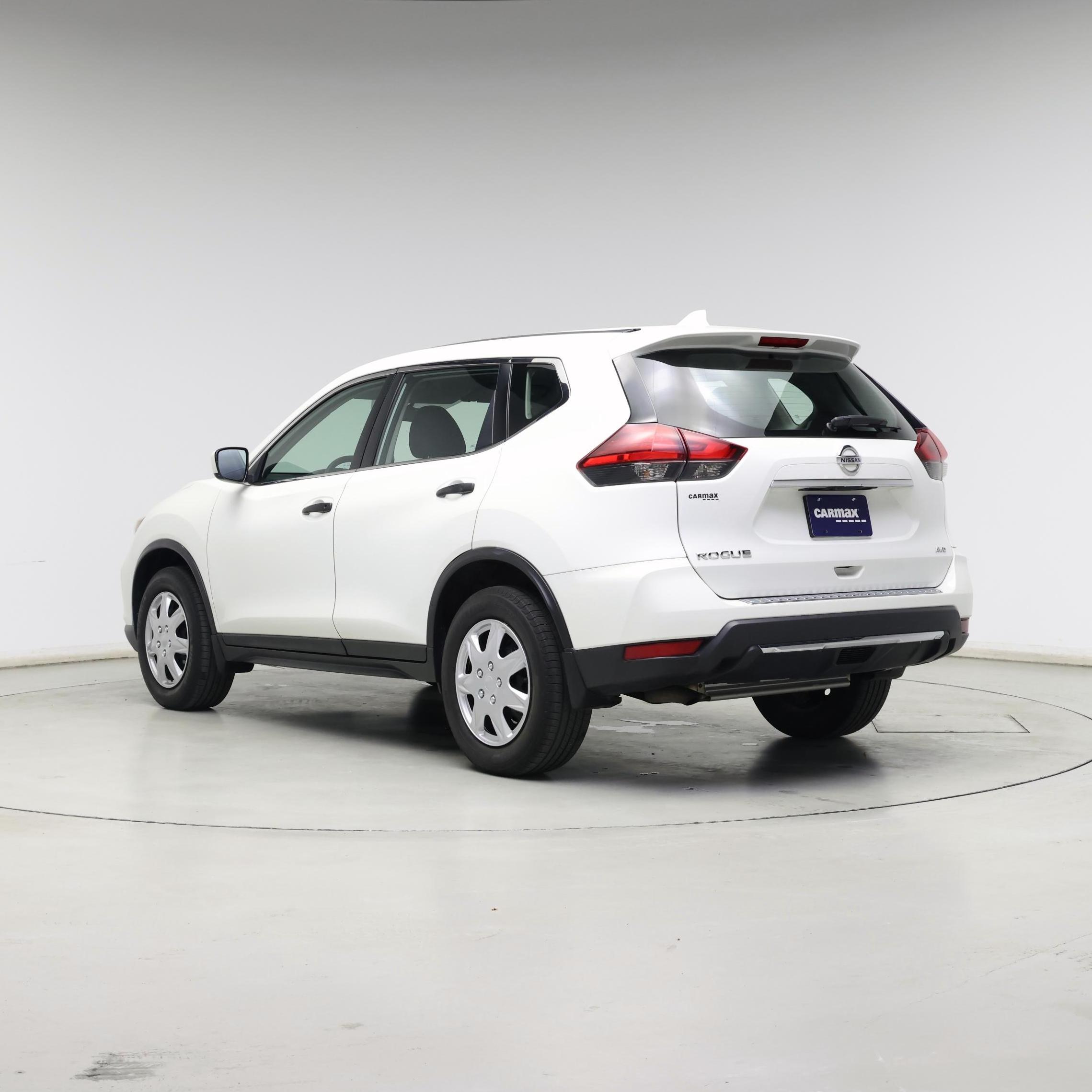 Thumbnail: 2017 Nissan Rogue - 2