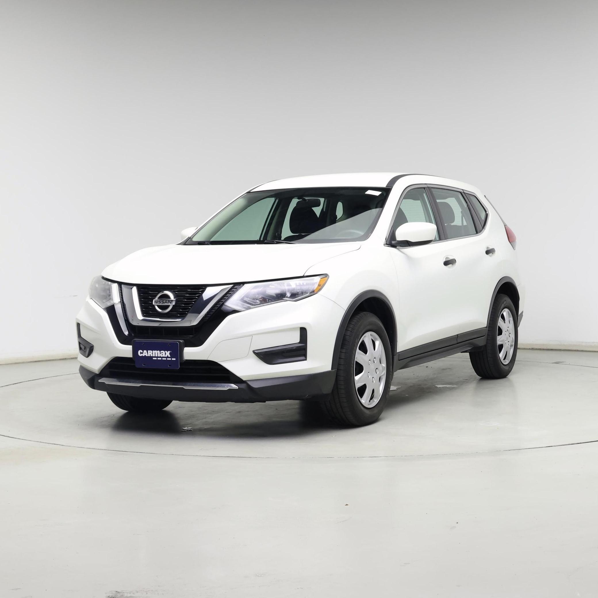 Thumbnail: 2017 Nissan Rogue - 4