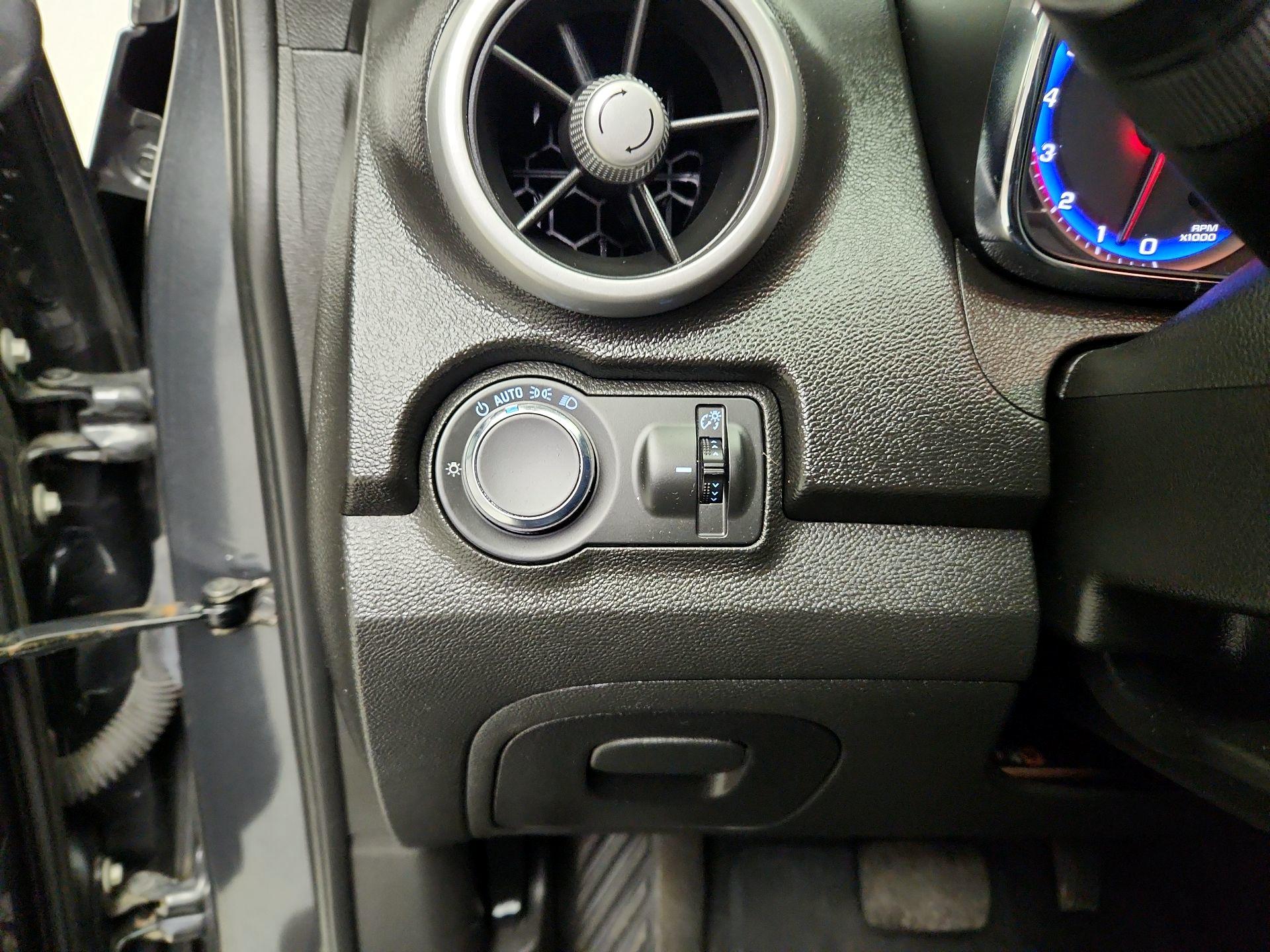 Thumbnail: 2016 Chevrolet Trax - 13