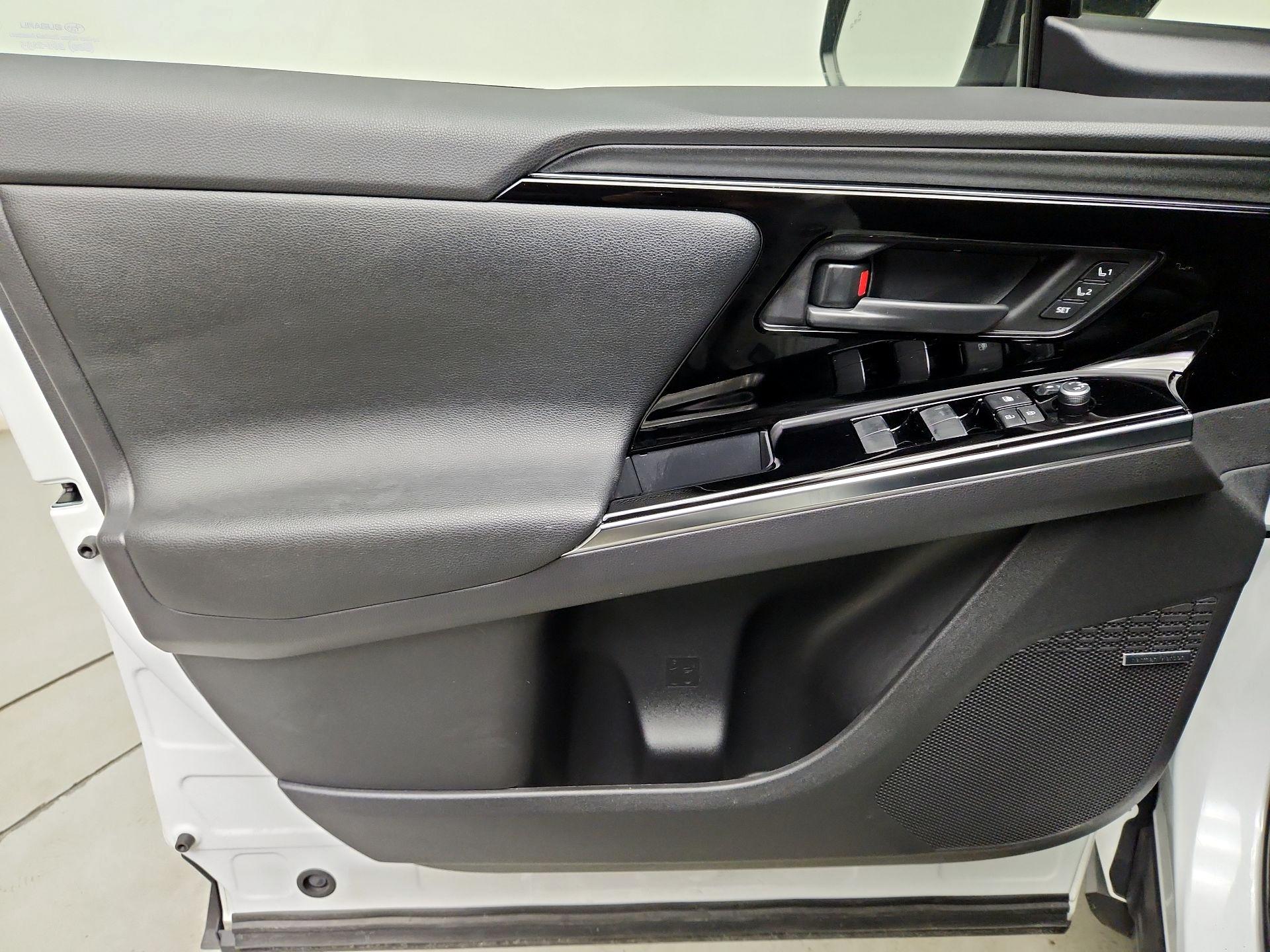 Thumbnail: 2023 Subaru Solterra - 12