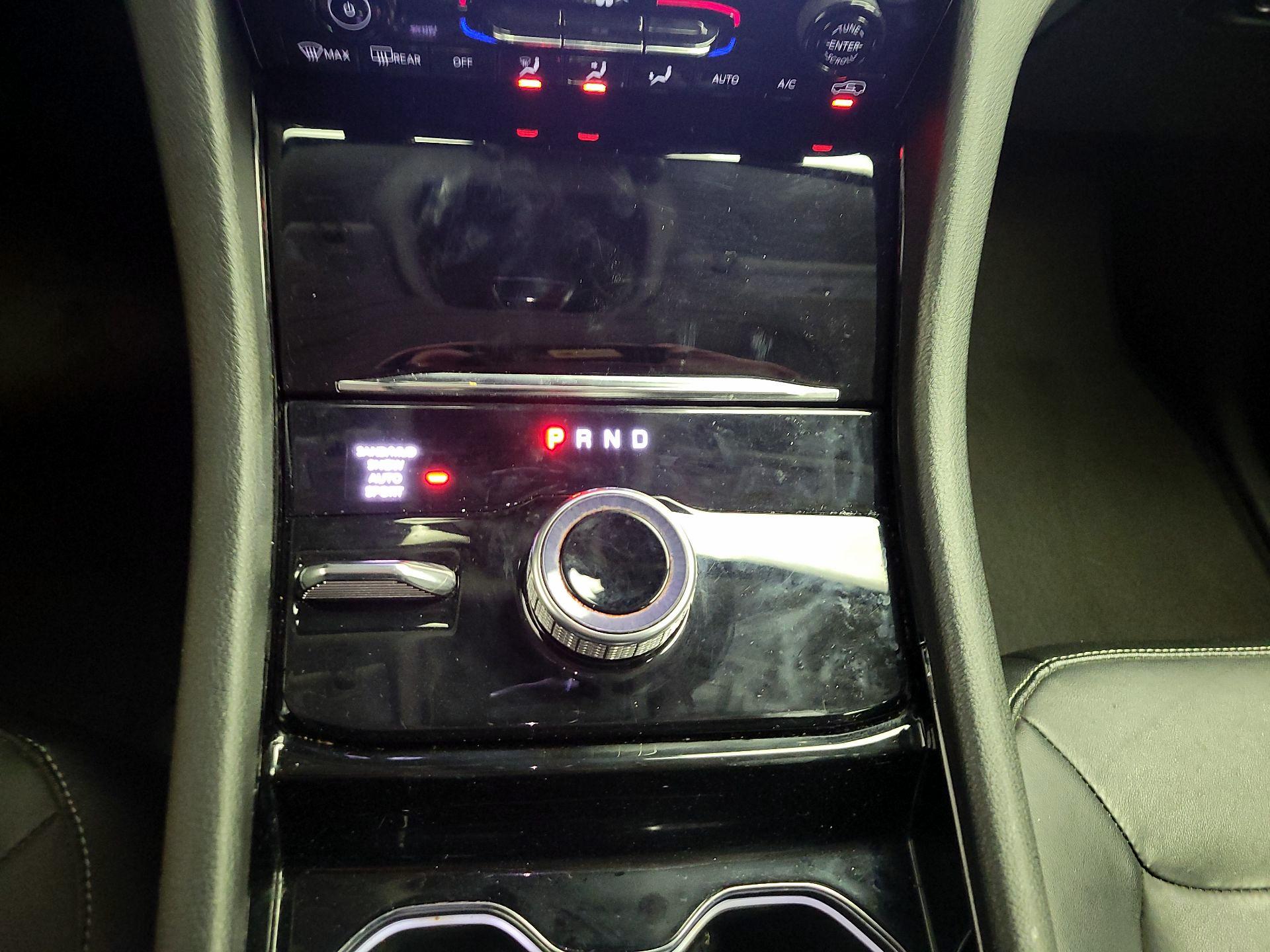 Thumbnail: 2023 Jeep Grand Cherokee - 18