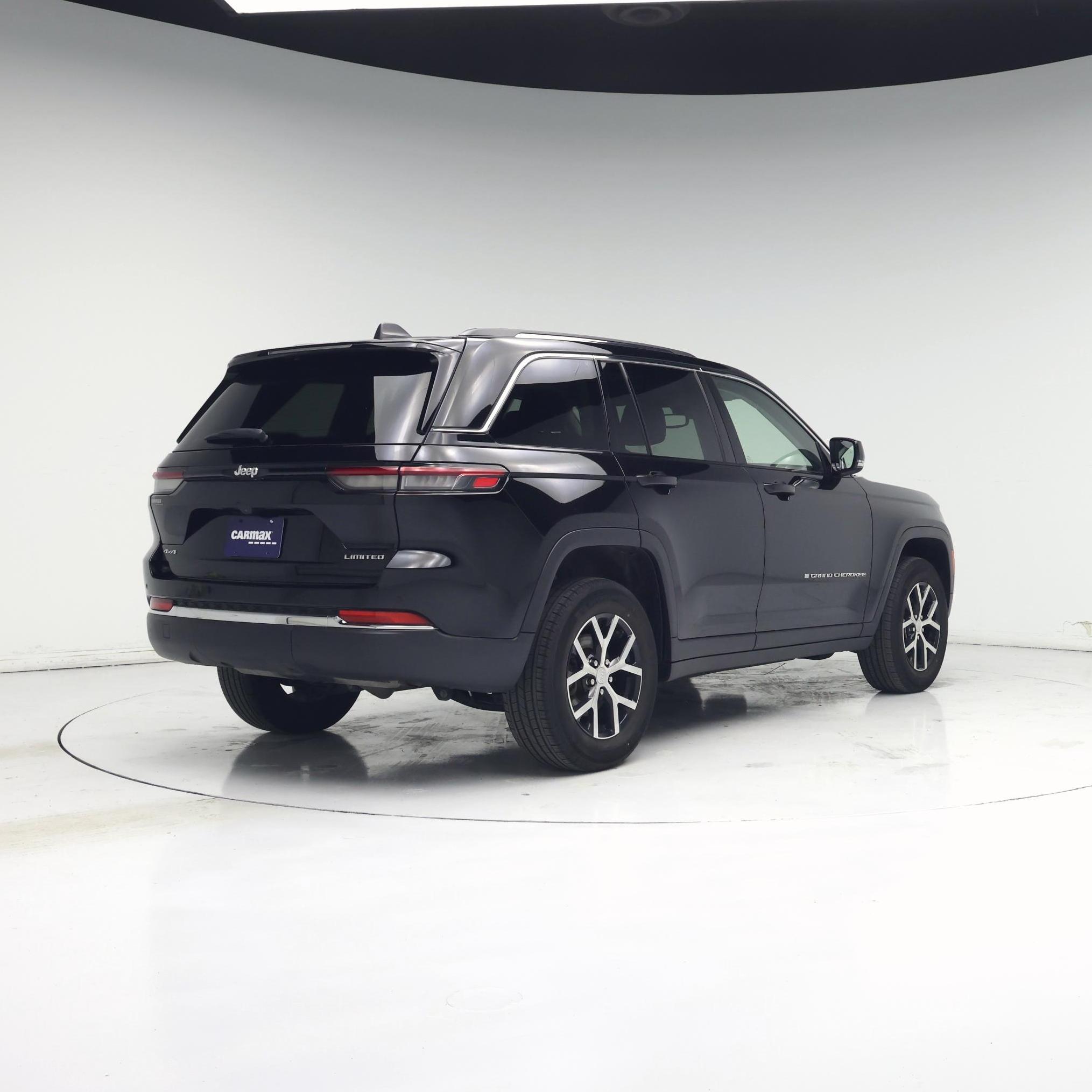 Thumbnail: 2023 Jeep Grand Cherokee - 8