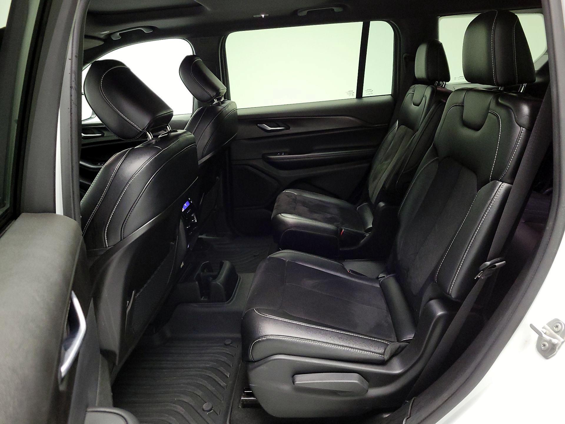 Thumbnail: 2023 Jeep Grand Cherokee L - 18