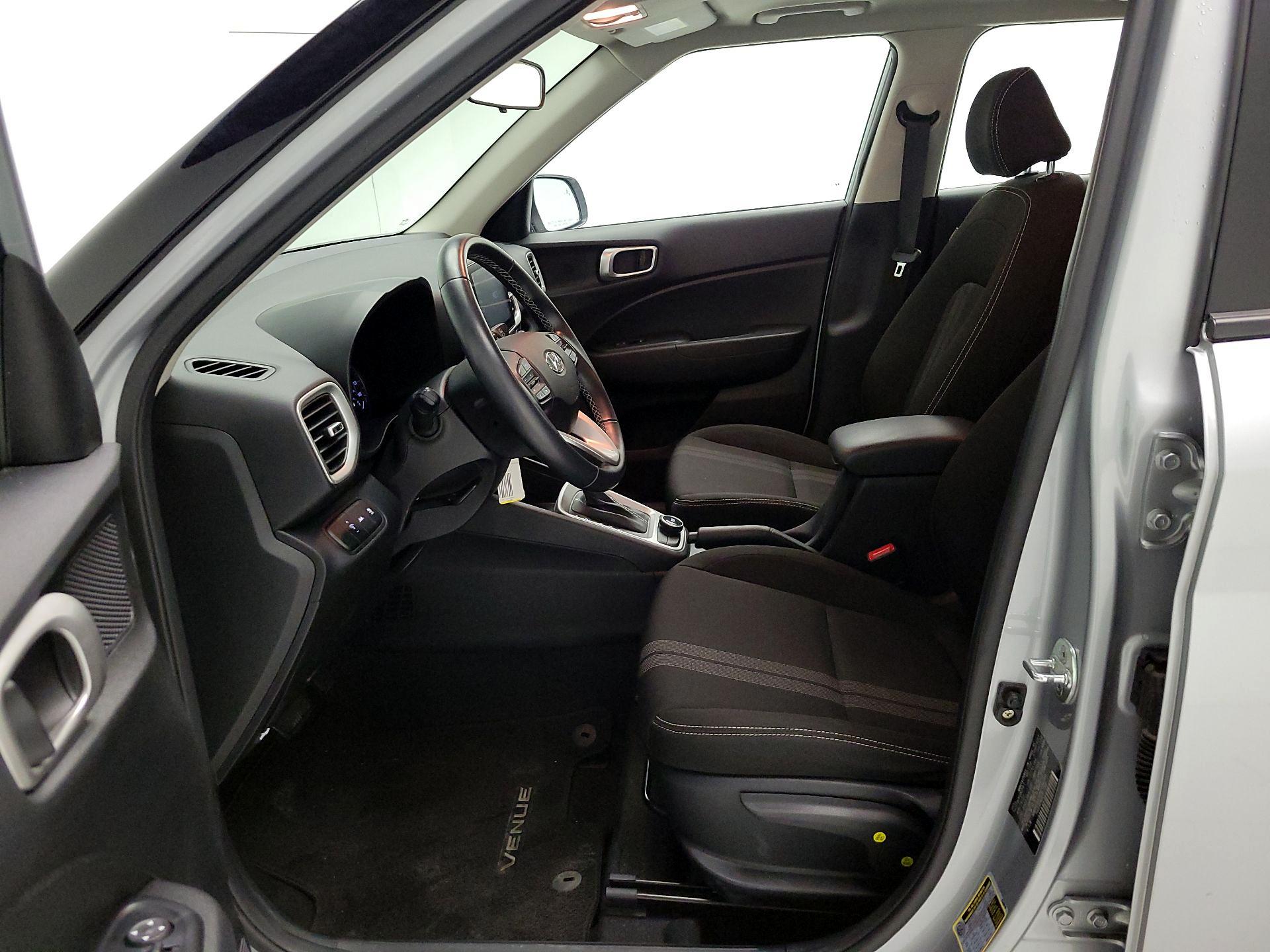 Thumbnail: 2022 Hyundai Venue - 11