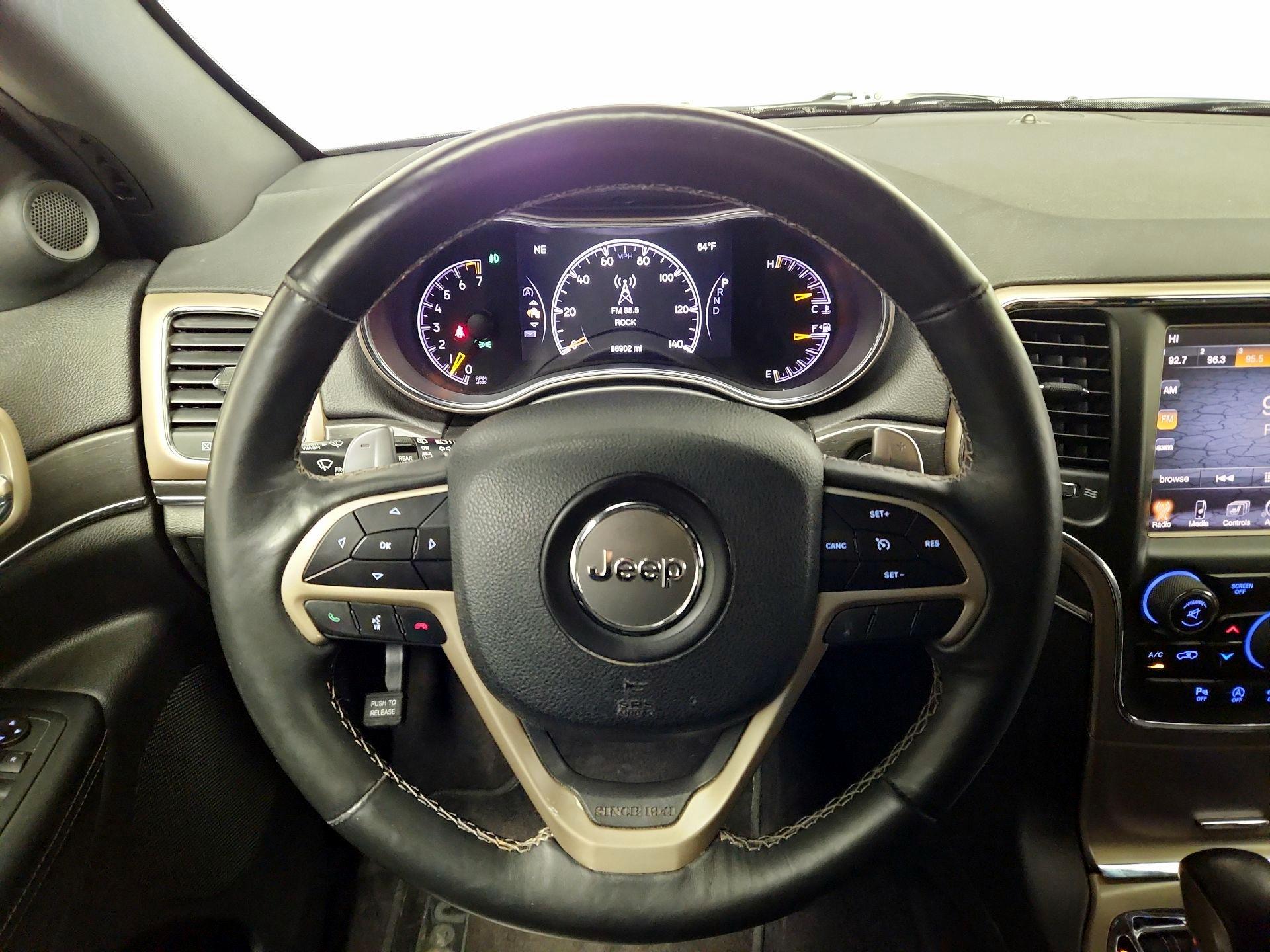 Thumbnail: 2017 Jeep Grand Cherokee - 10