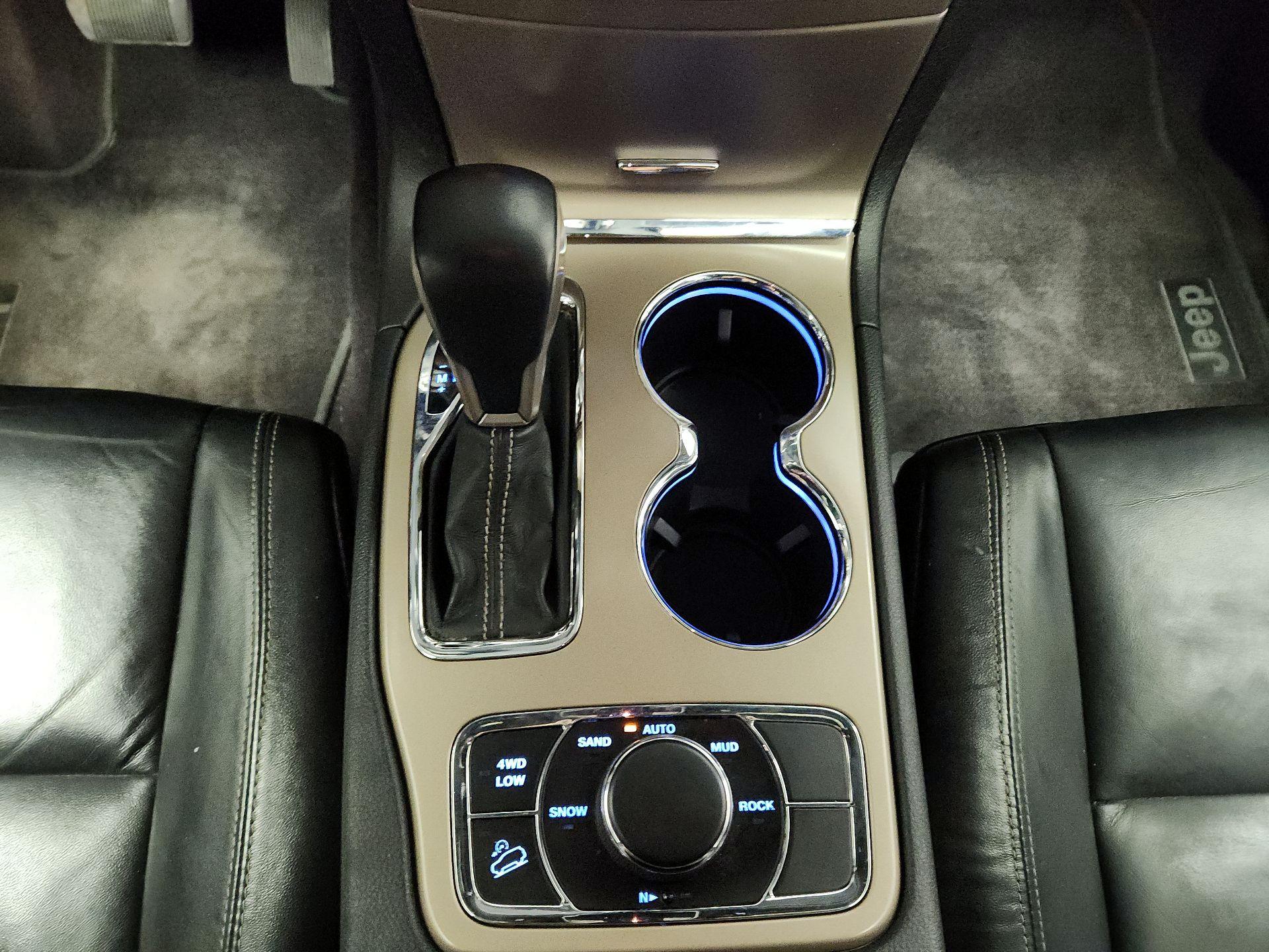 Thumbnail: 2017 Jeep Grand Cherokee - 18