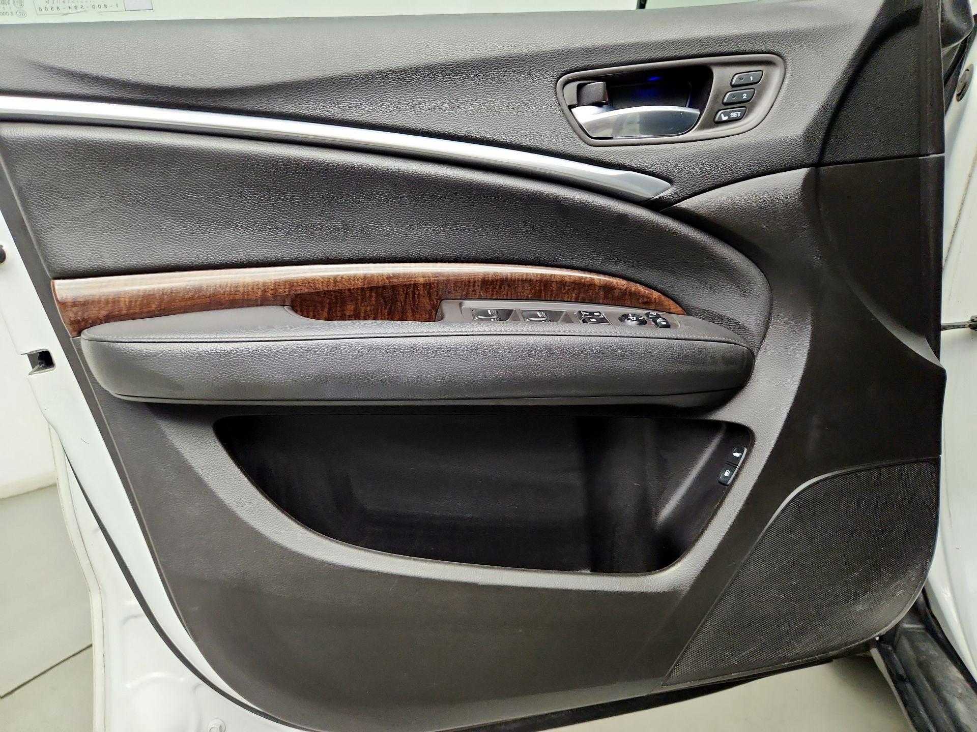 Thumbnail: 2018 Acura MDX - 12