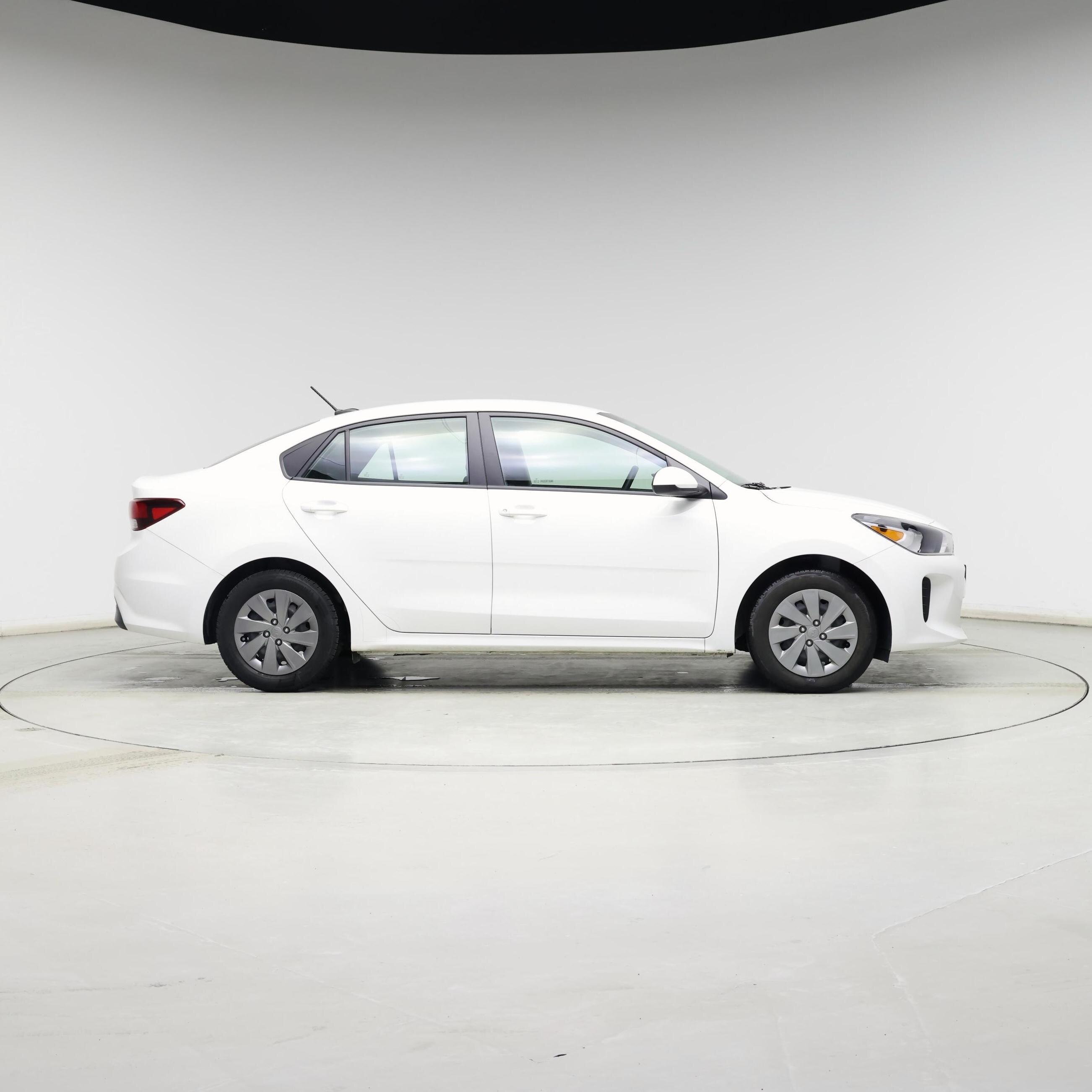 Thumbnail: 2020 Kia Rio - 7