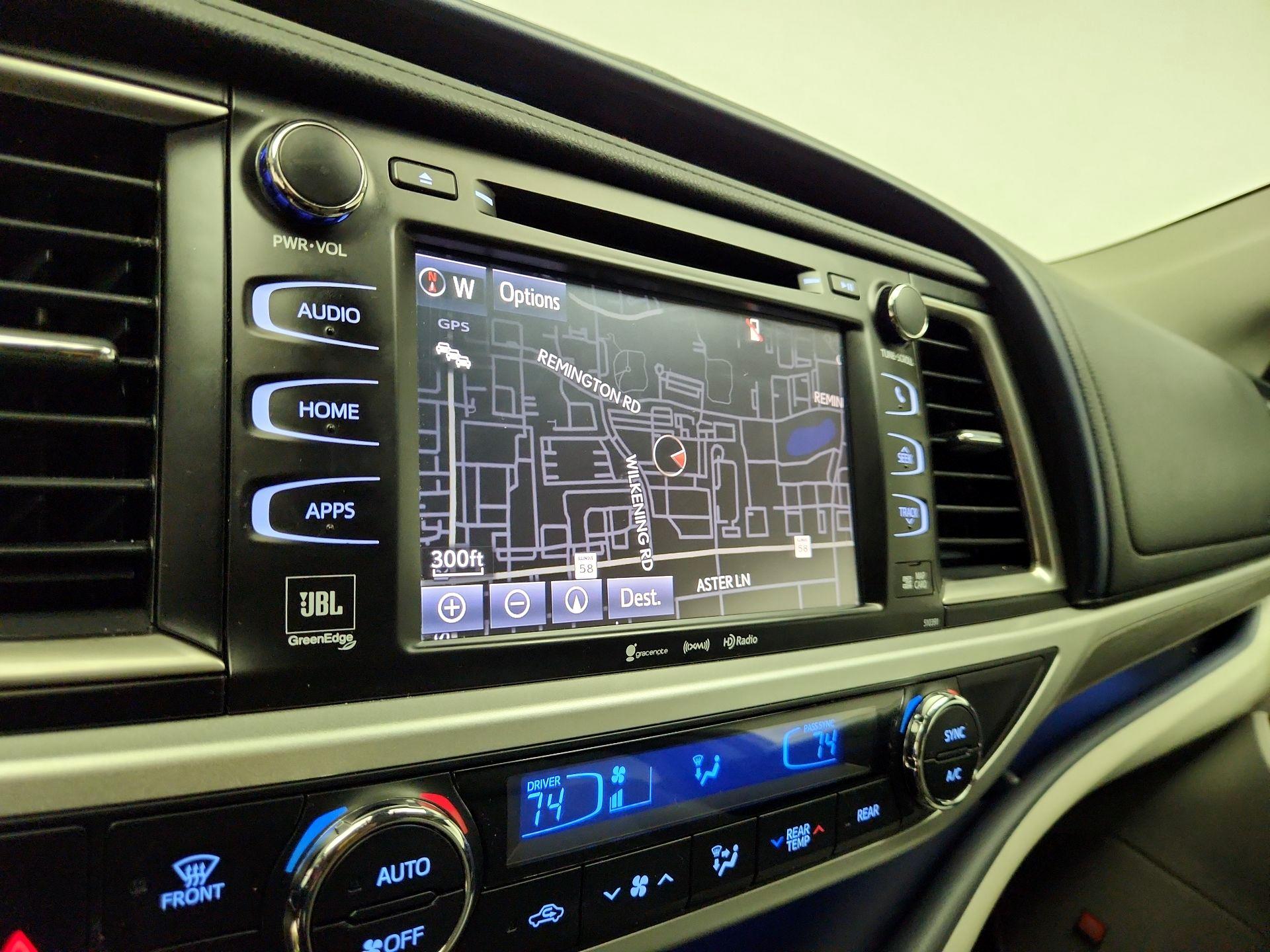 Thumbnail: 2019 Toyota Highlander - 14