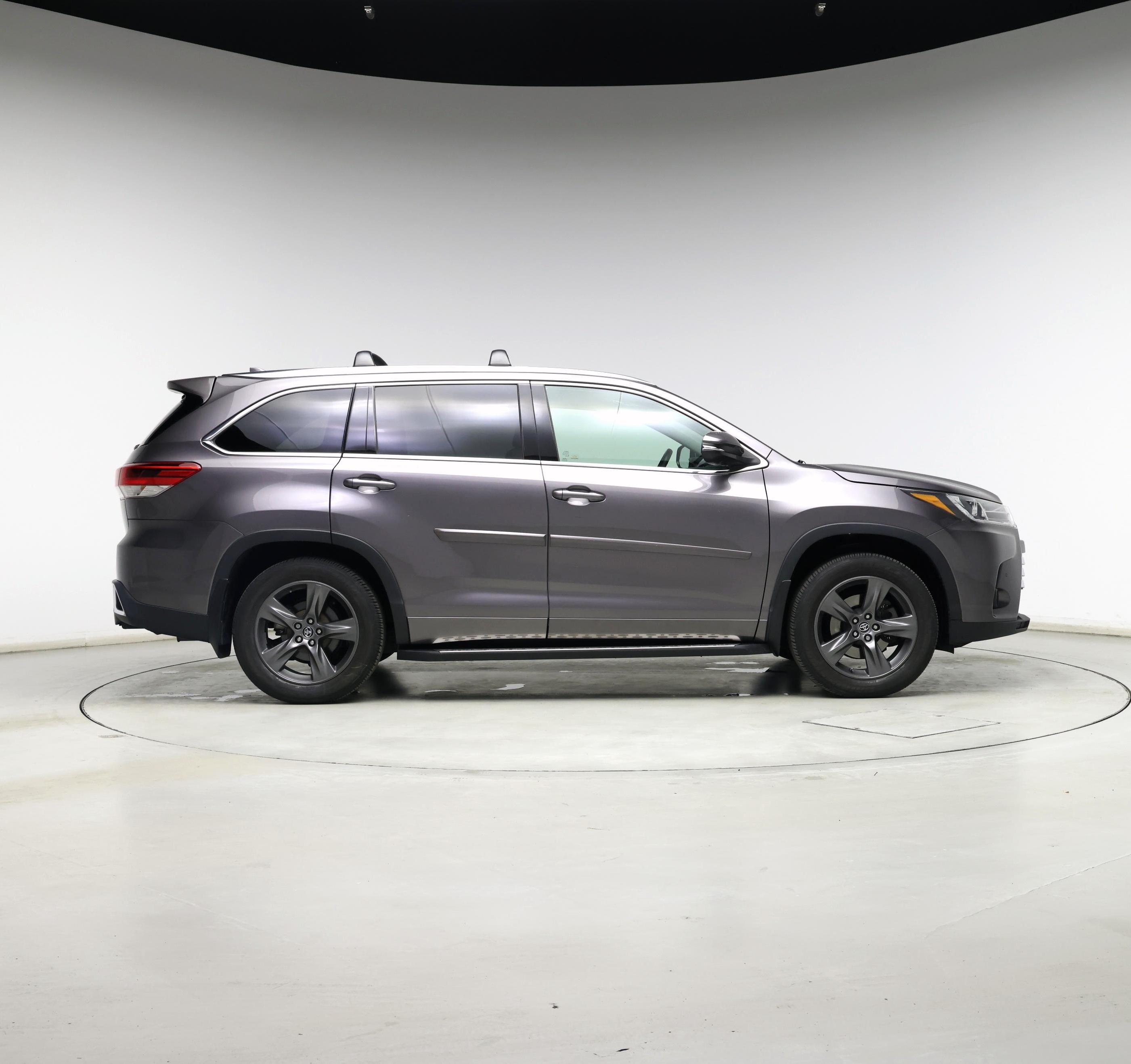 Thumbnail: 2019 Toyota Highlander - 7
