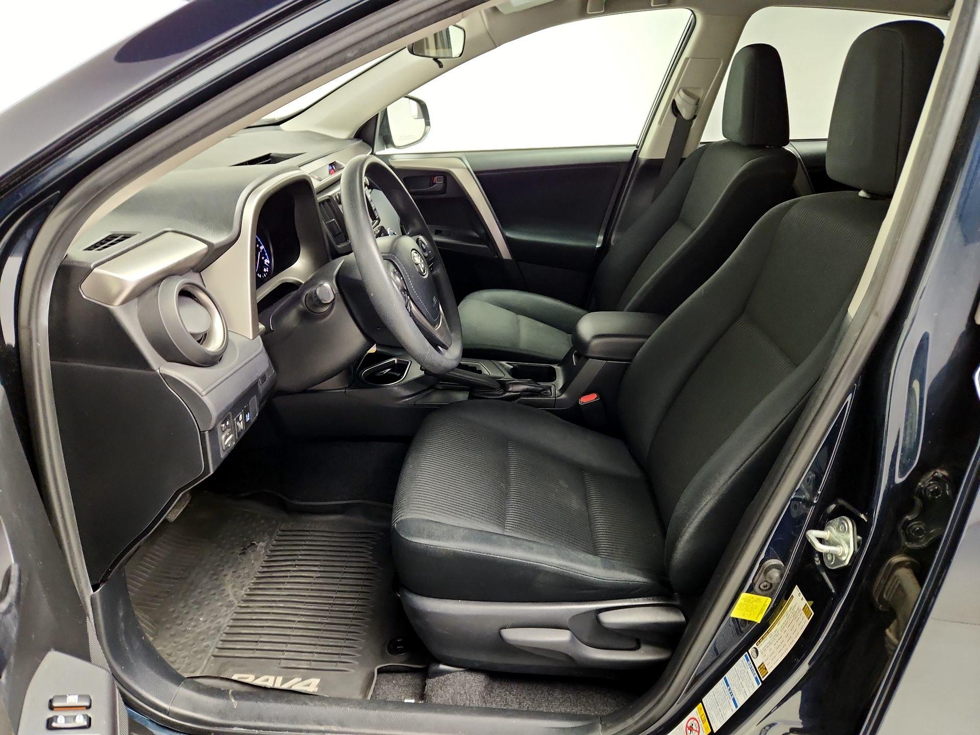 Thumbnail: 2018 Toyota RAV4 - 11