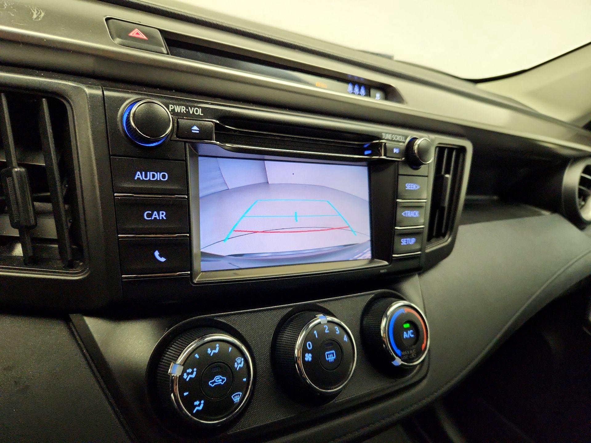 Thumbnail: 2018 Toyota RAV4 - 14