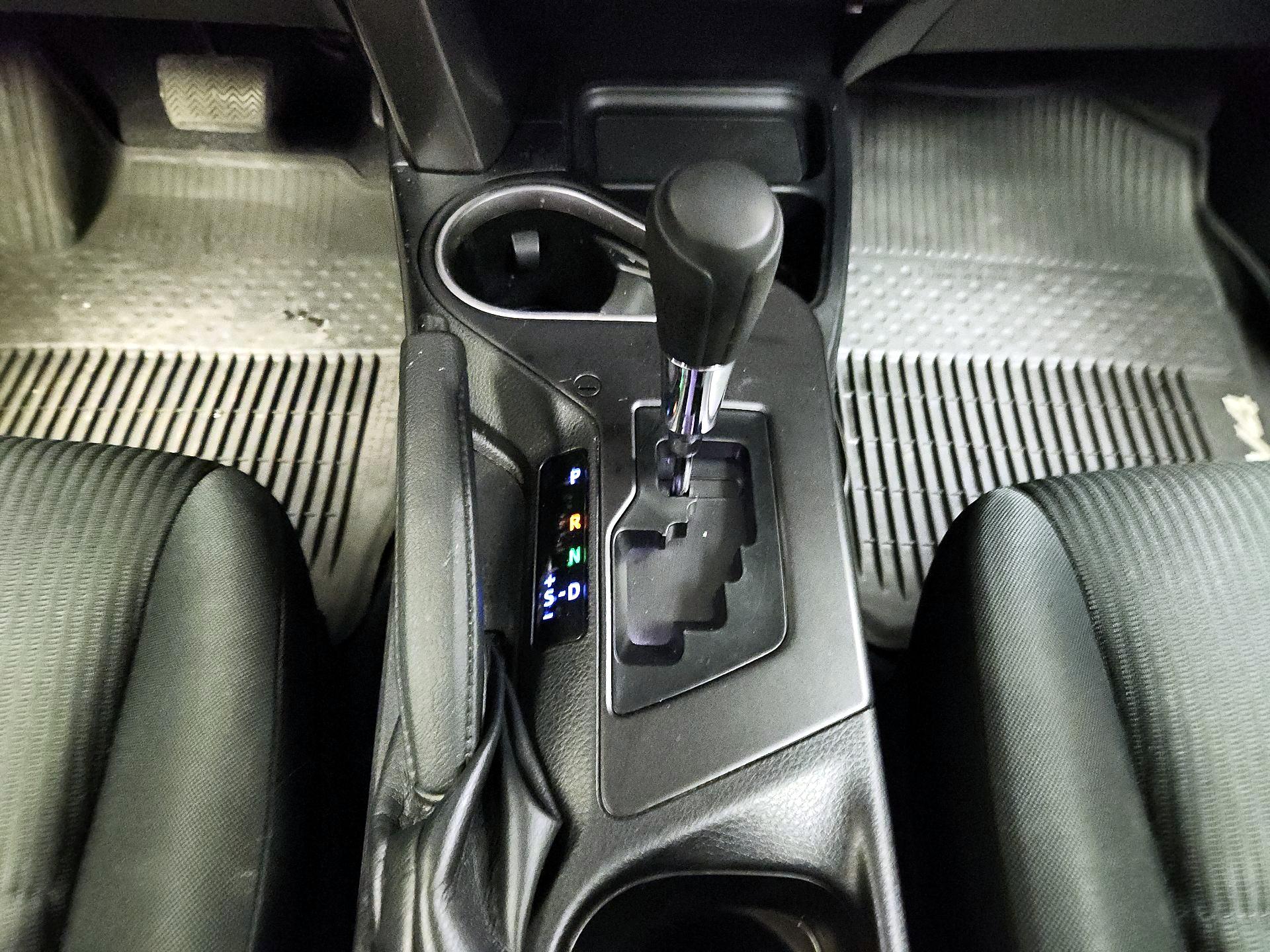 Thumbnail: 2018 Toyota RAV4 - 17