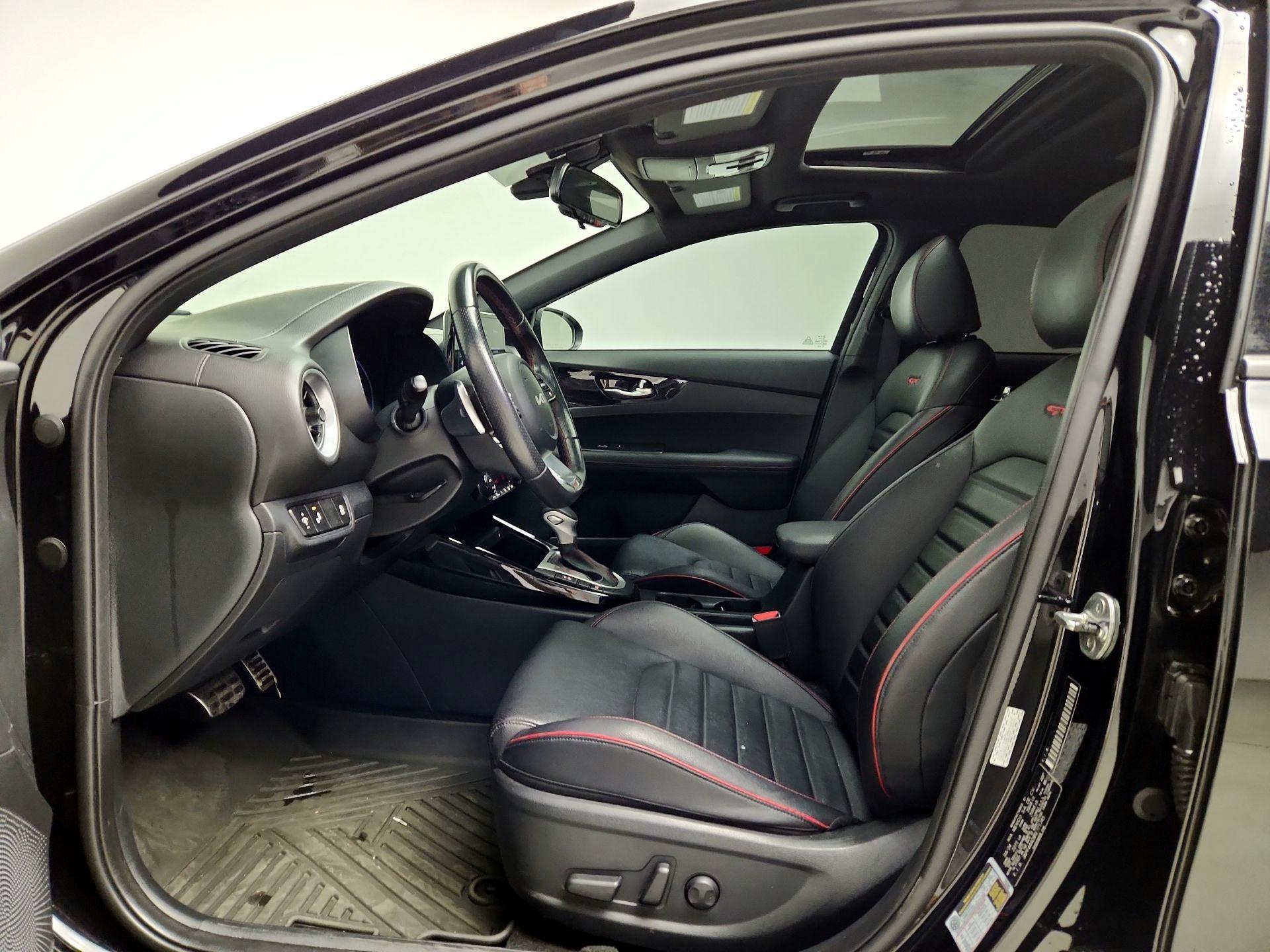 Thumbnail: 2024 Kia Forte - 11