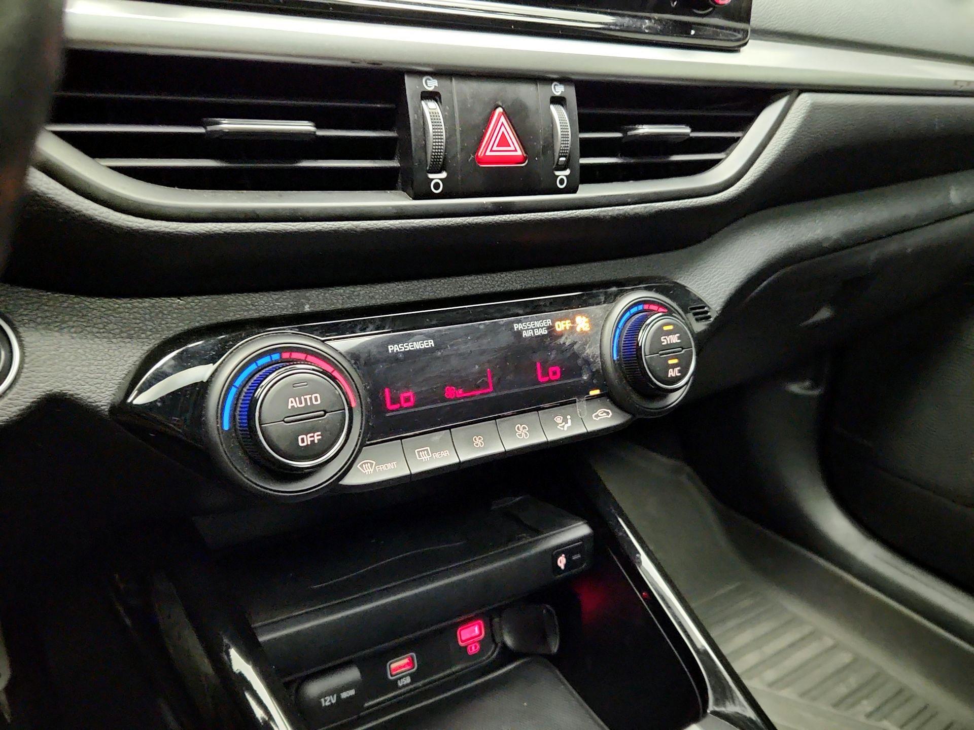 Thumbnail: 2024 Kia Forte - 17