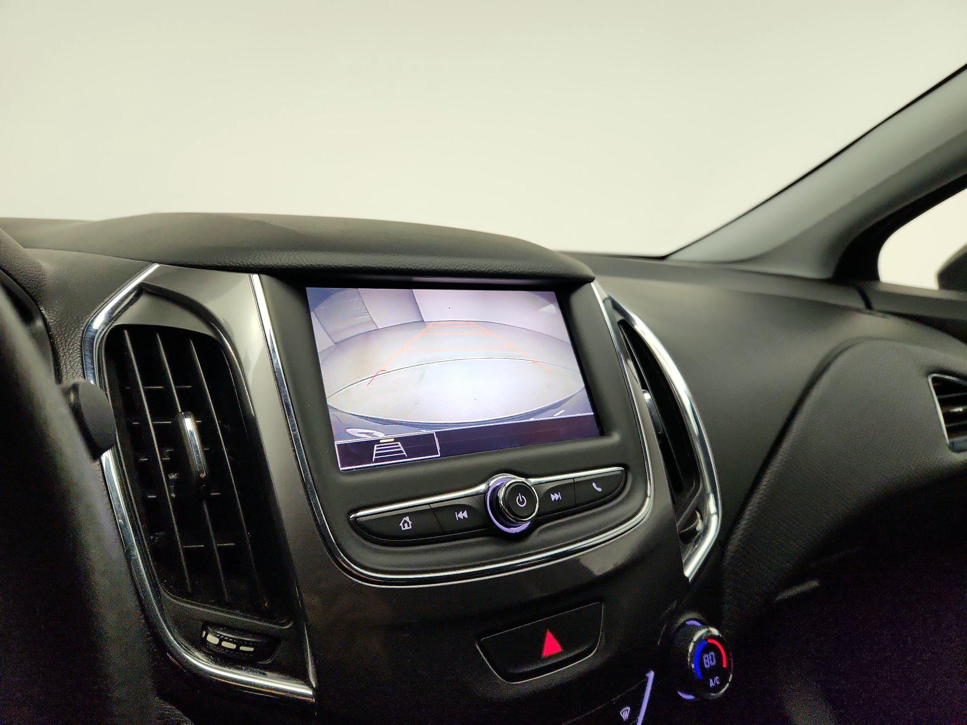 Thumbnail: 2019 Chevrolet Cruze - 14