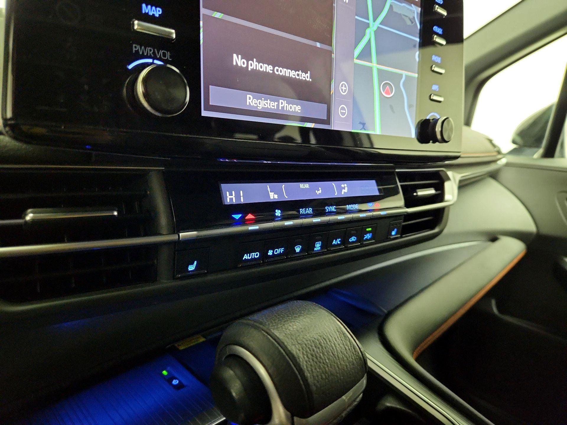 Thumbnail: 2022 Toyota Sienna - 17