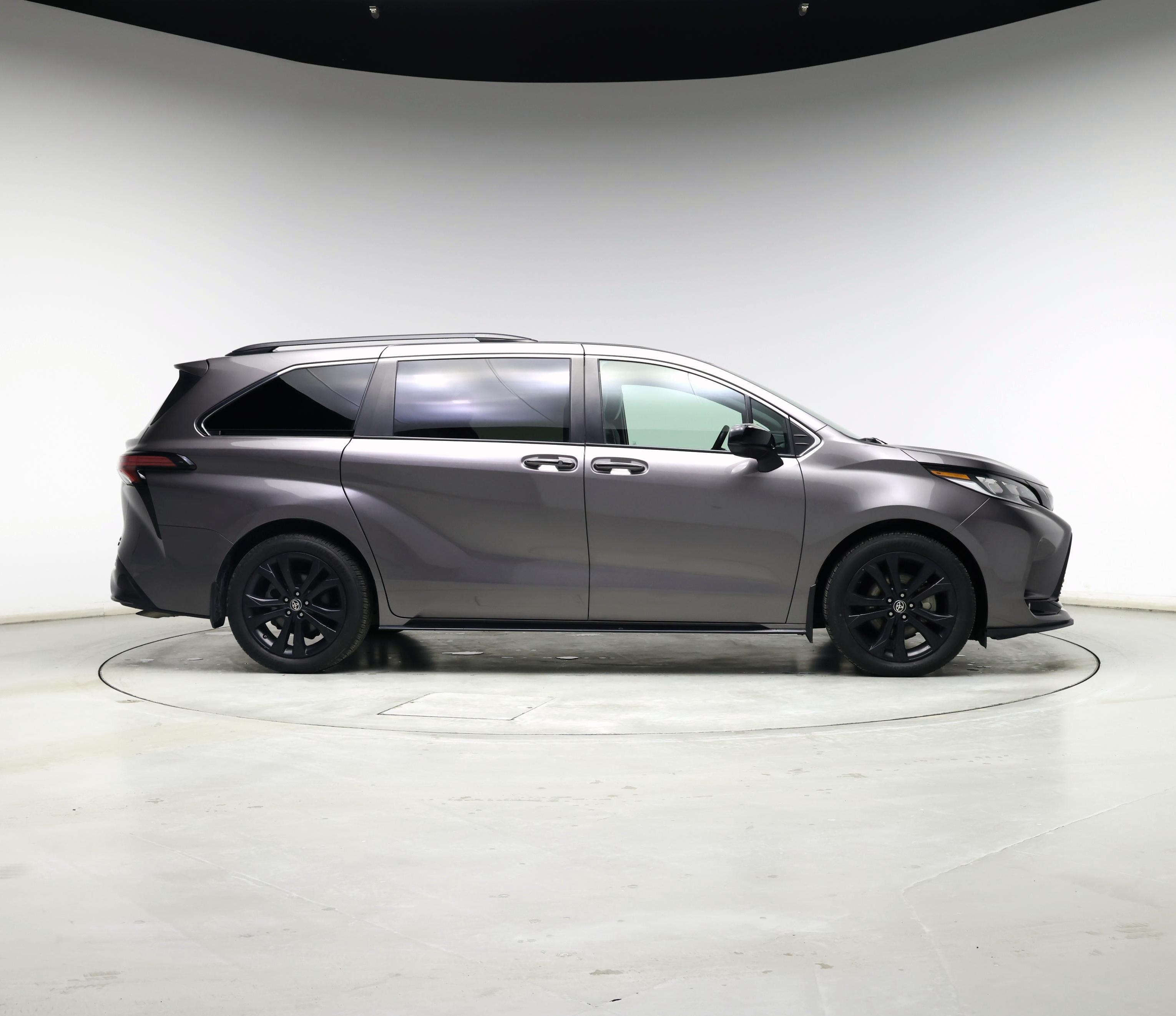 Thumbnail: 2022 Toyota Sienna - 7