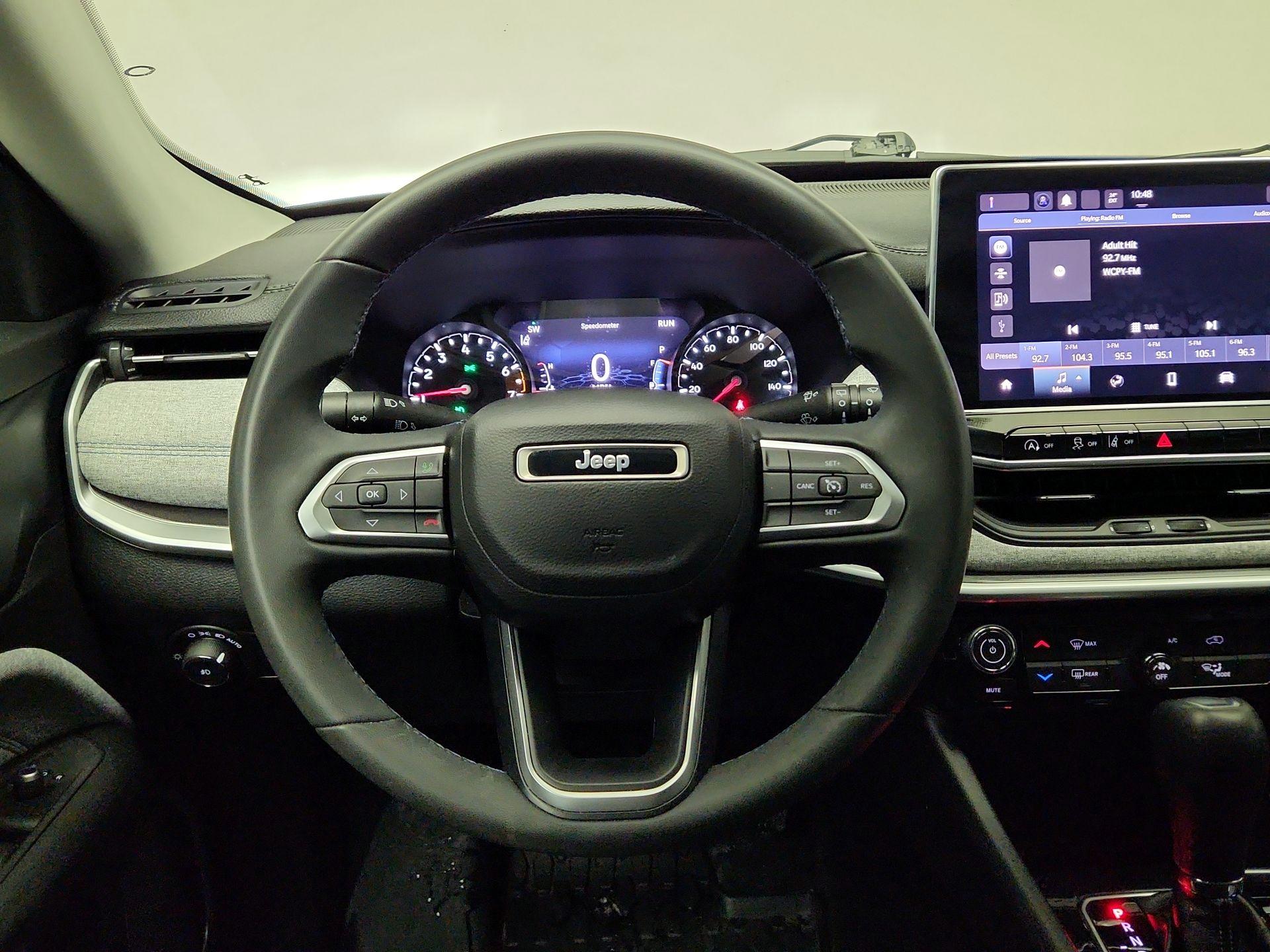 Thumbnail: 2022 Jeep Compass - 10