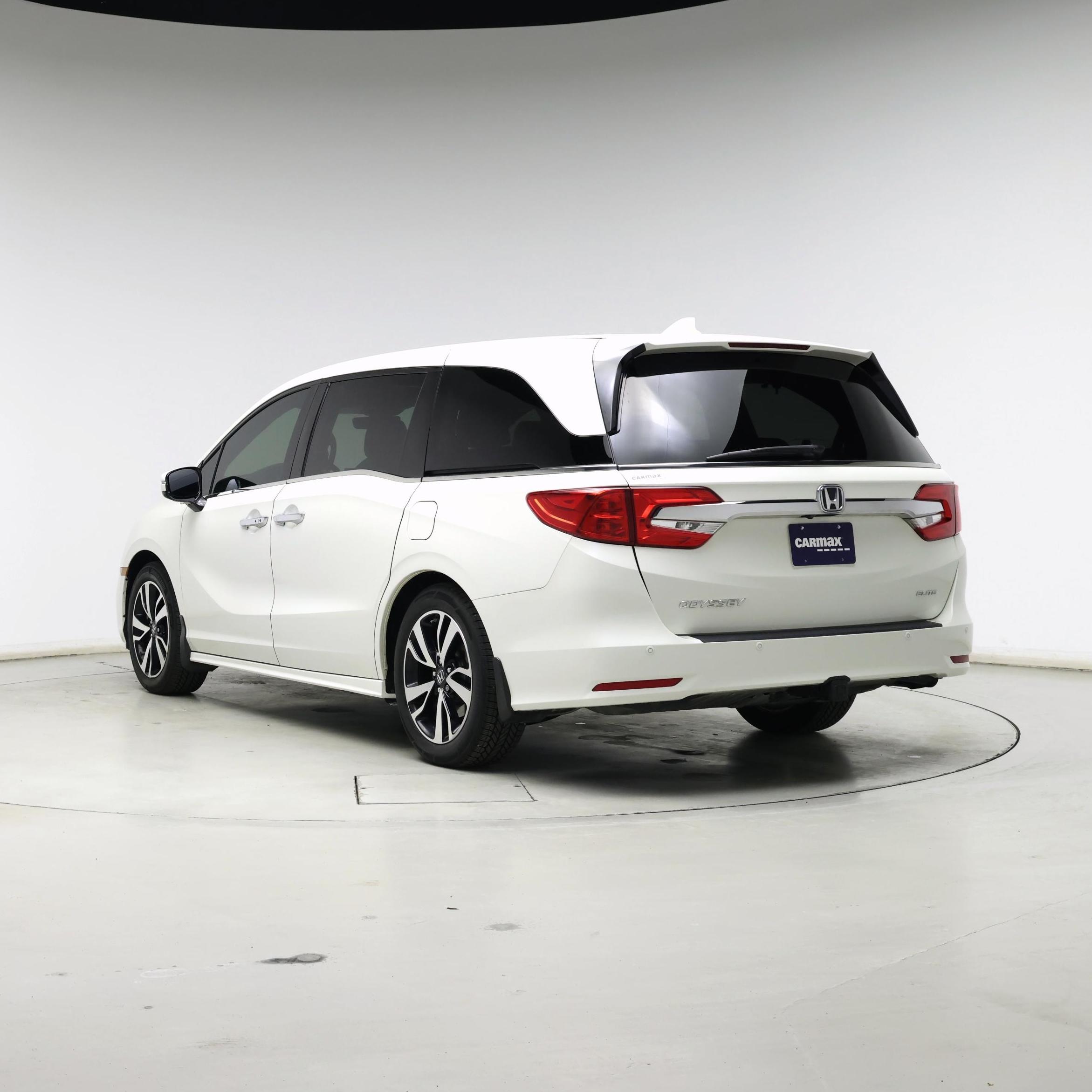 Thumbnail: 2019 Honda Odyssey - 2