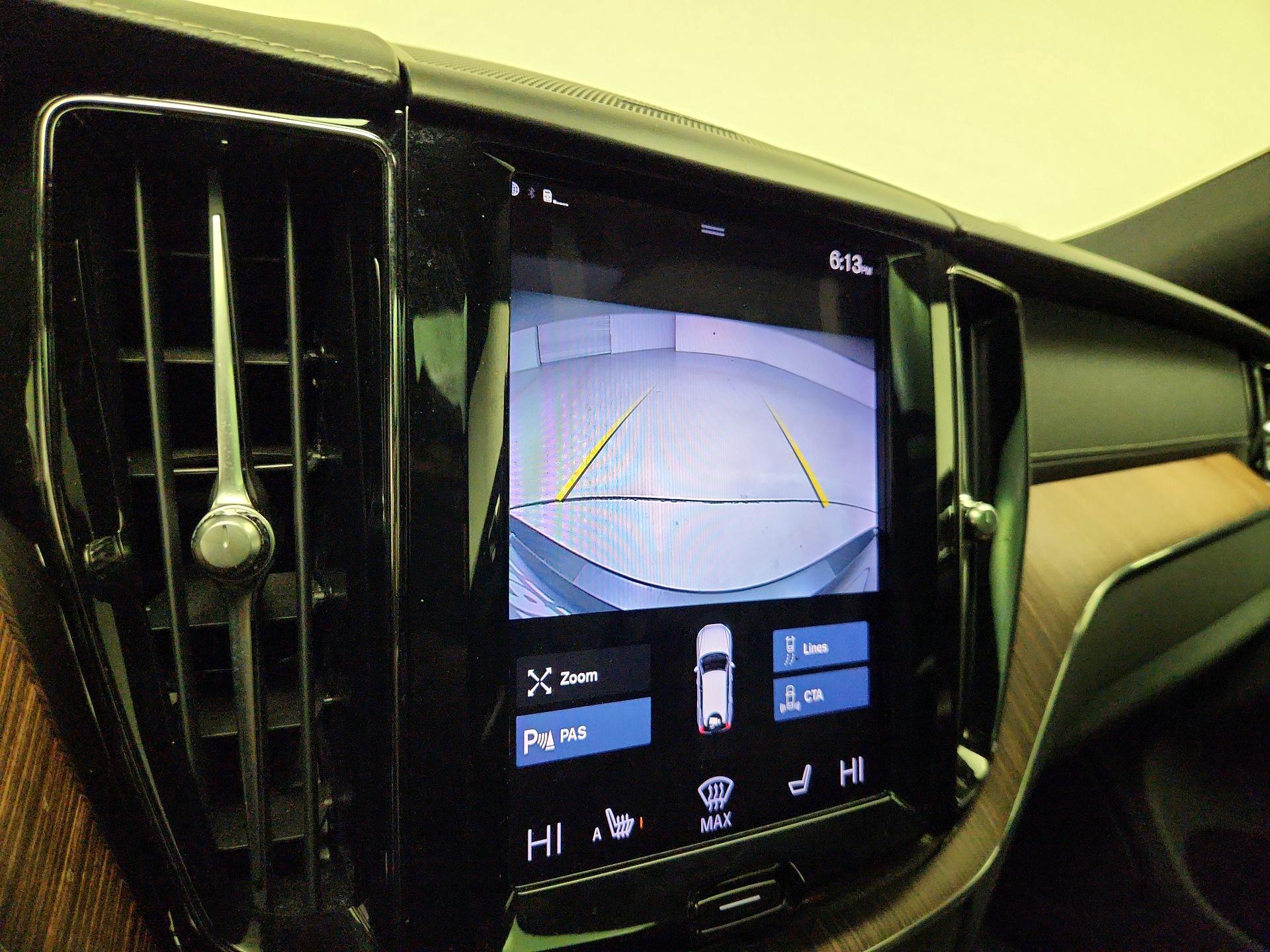 Thumbnail: 2021 Volvo XC60 - 14