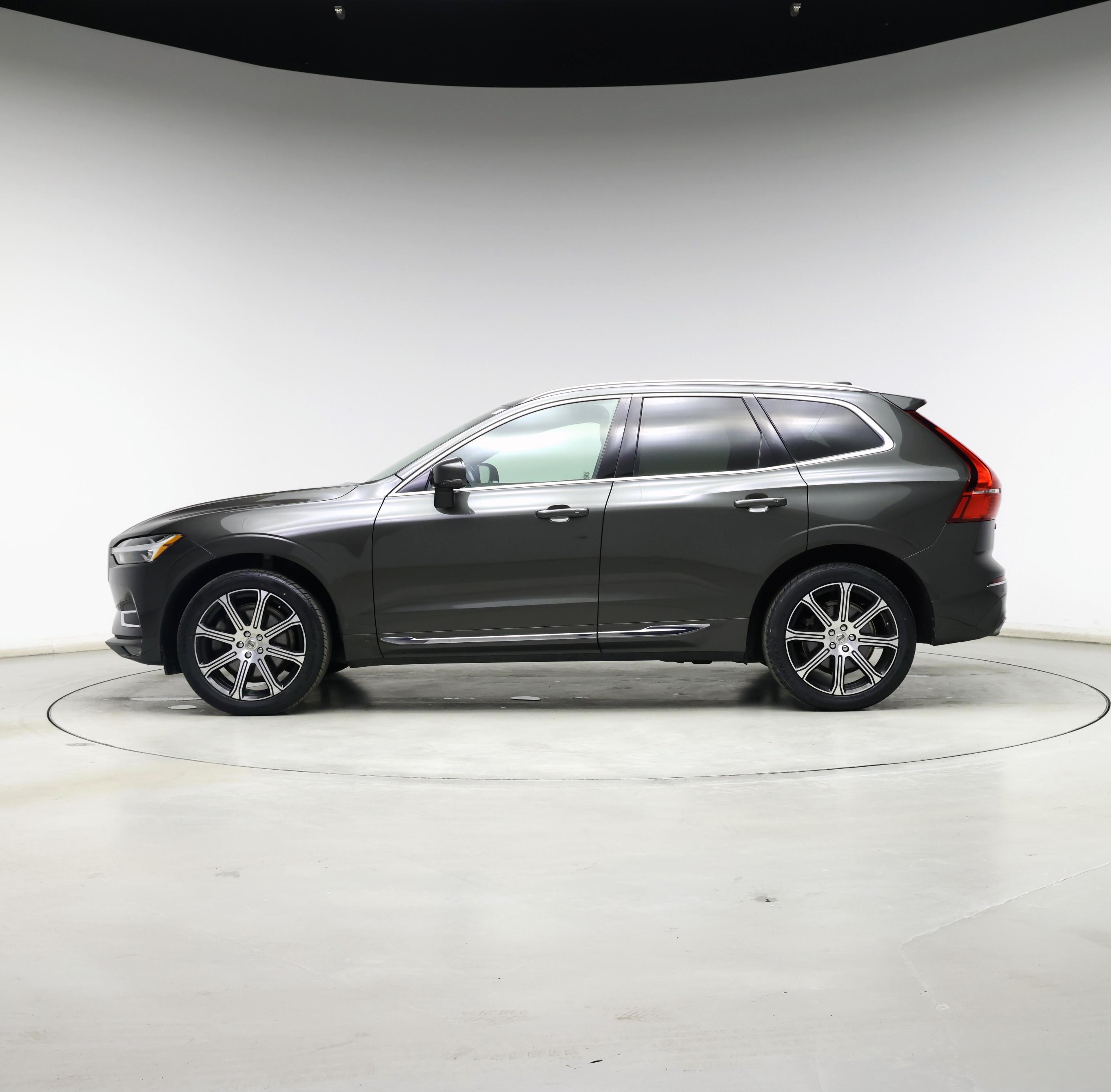 Thumbnail: 2021 Volvo XC60 - 3