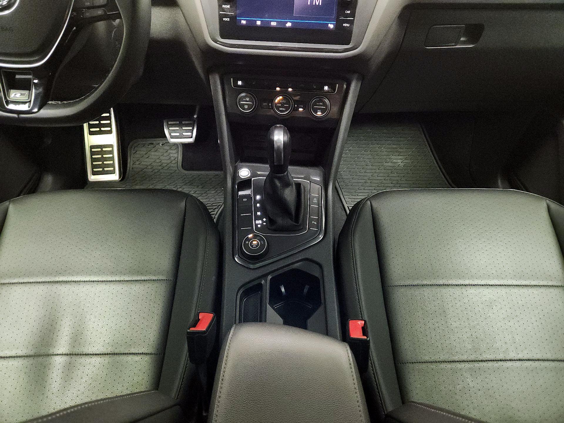 Thumbnail: 2020 Volkswagen Tiguan - 17