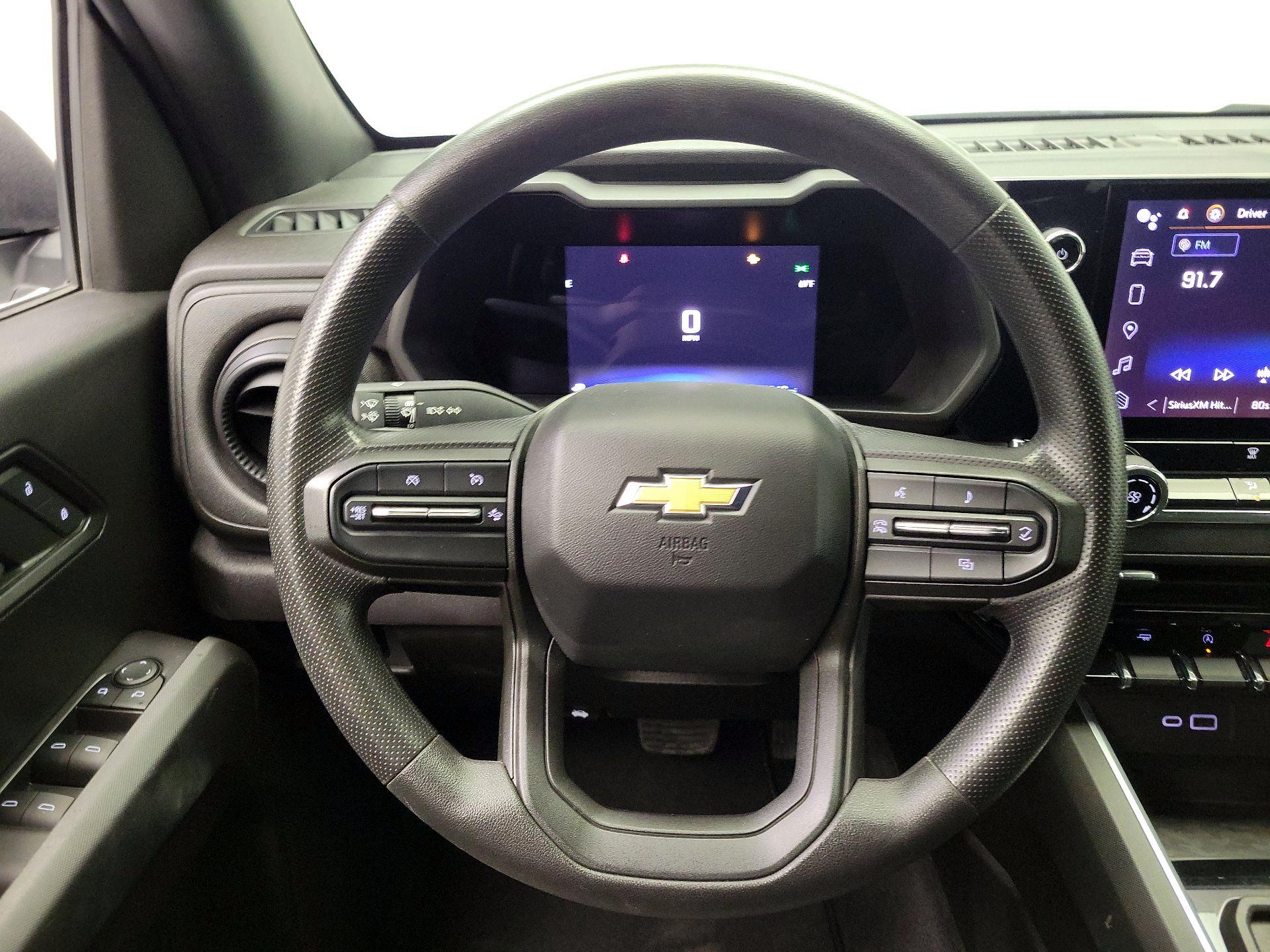 Thumbnail: 2023 Chevrolet Colorado - 10