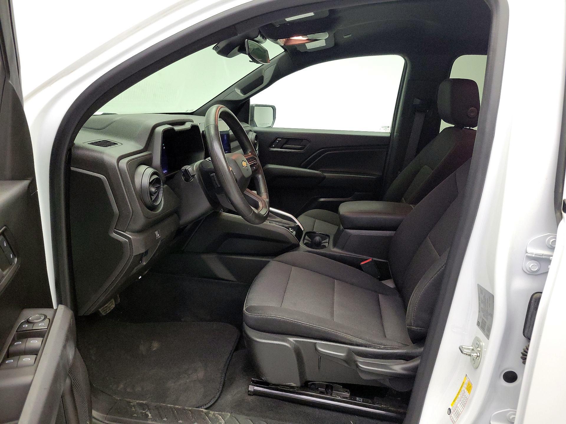 Thumbnail: 2023 Chevrolet Colorado - 11