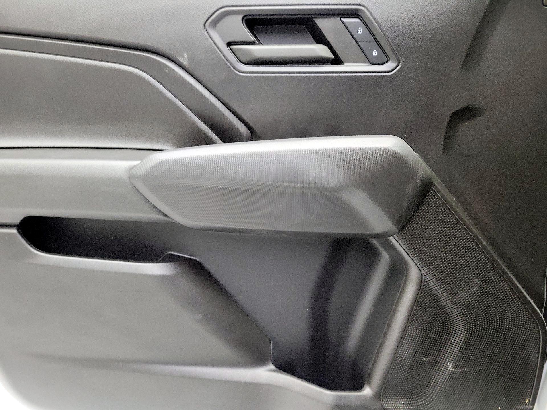 Thumbnail: 2023 Chevrolet Colorado - 12