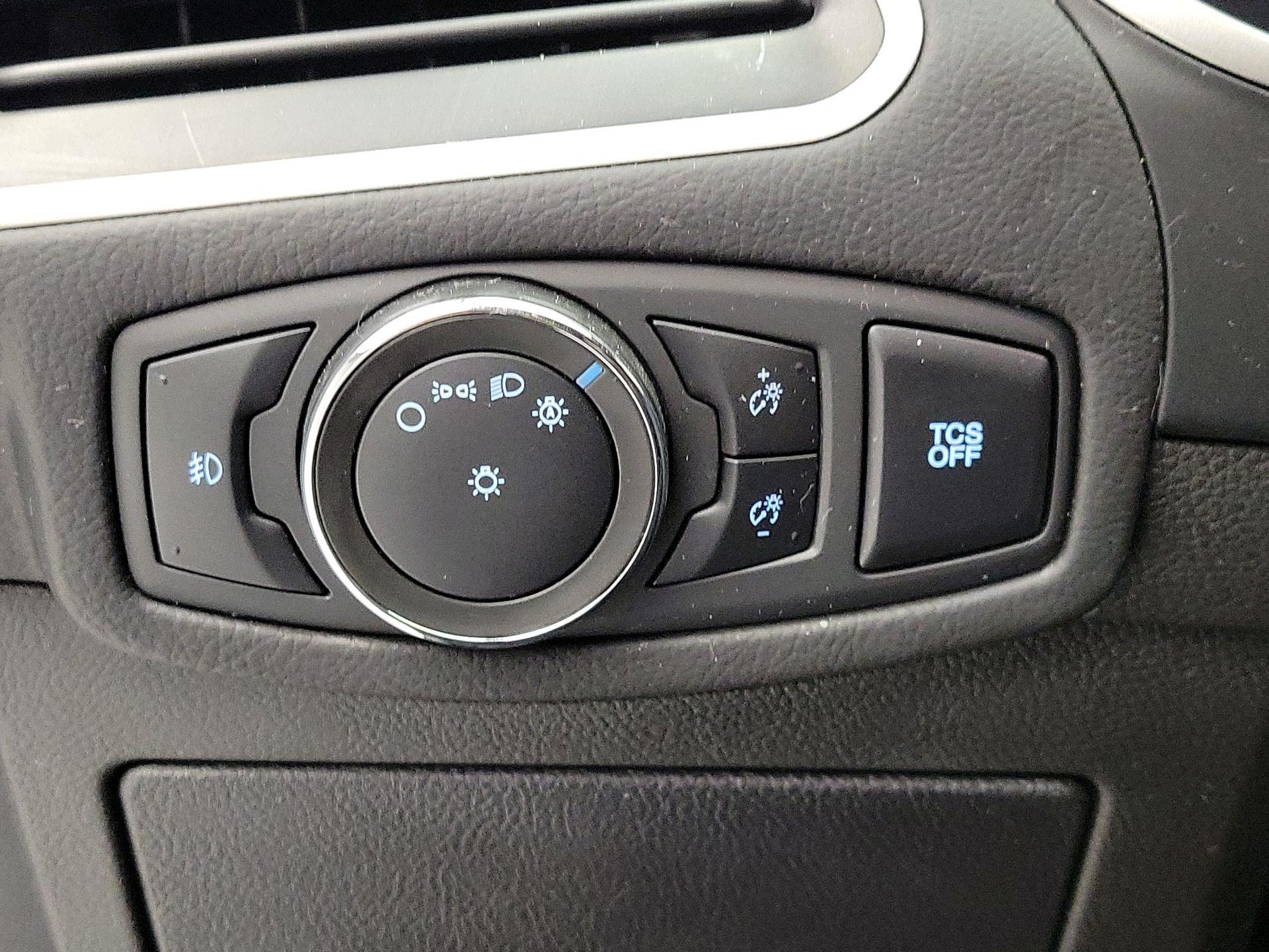 Thumbnail: 2021 Ford Edge - 13