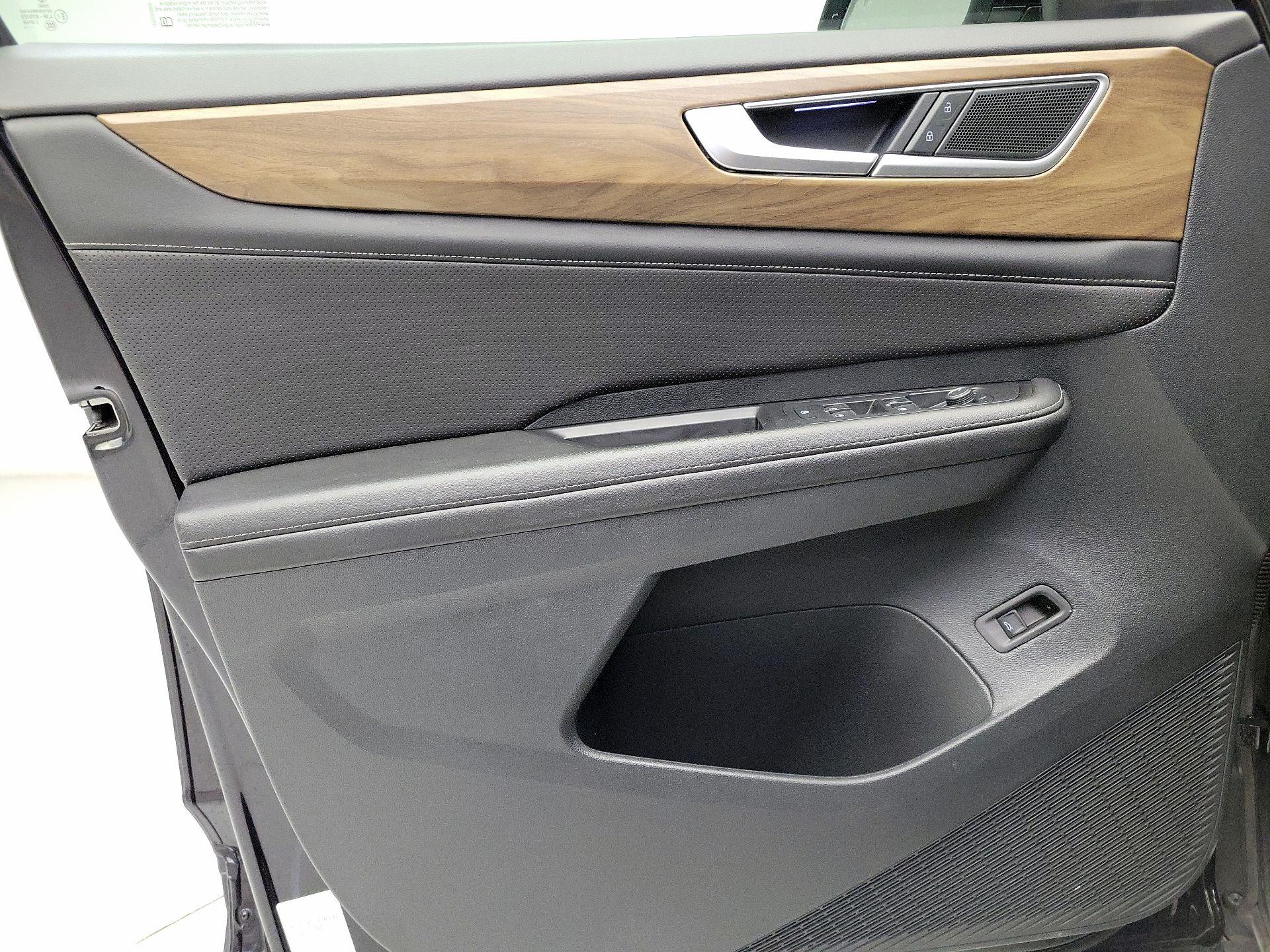 Thumbnail: 2024 Volkswagen Atlas - 12