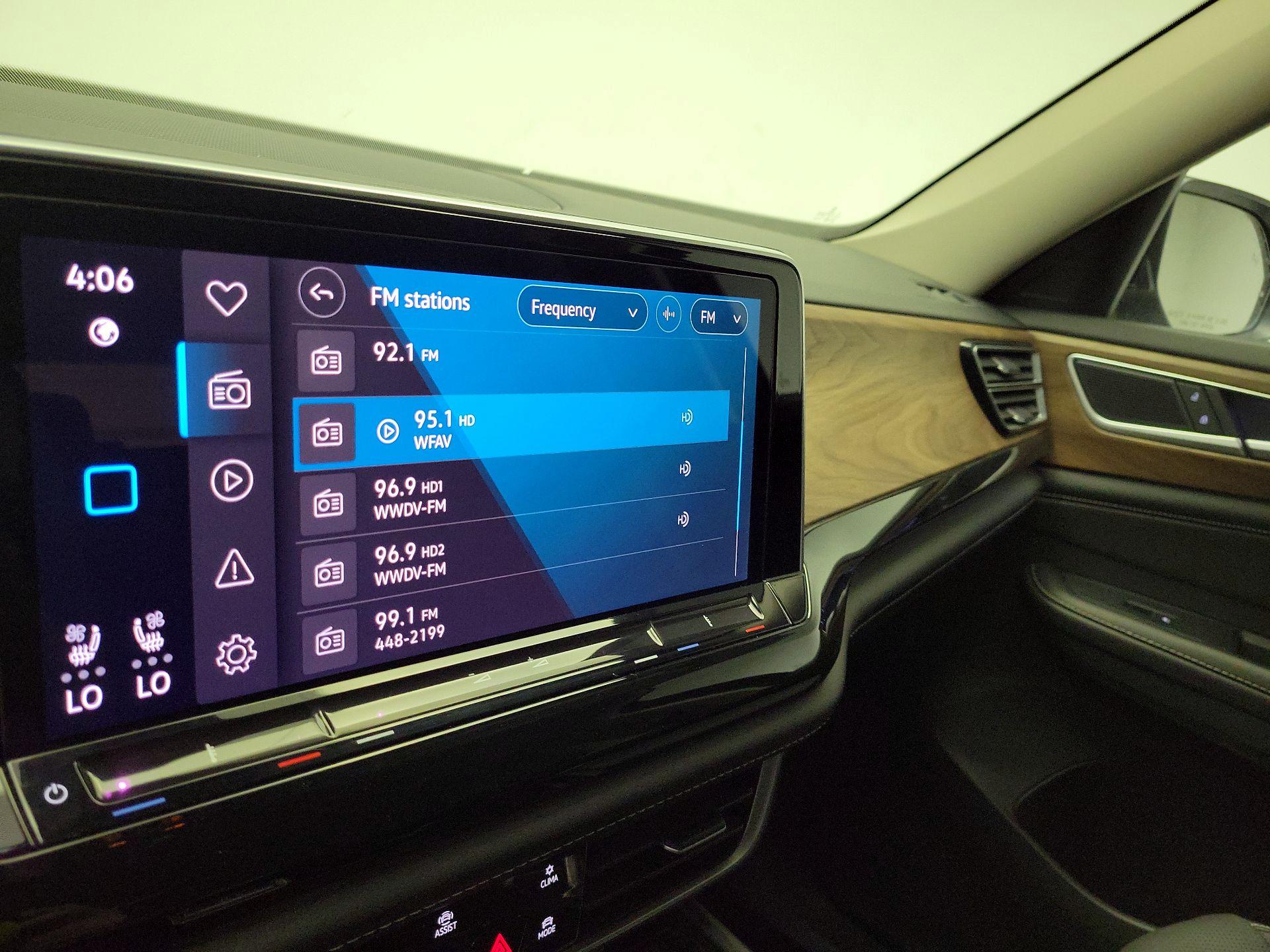 Thumbnail: 2024 Volkswagen Atlas - 15