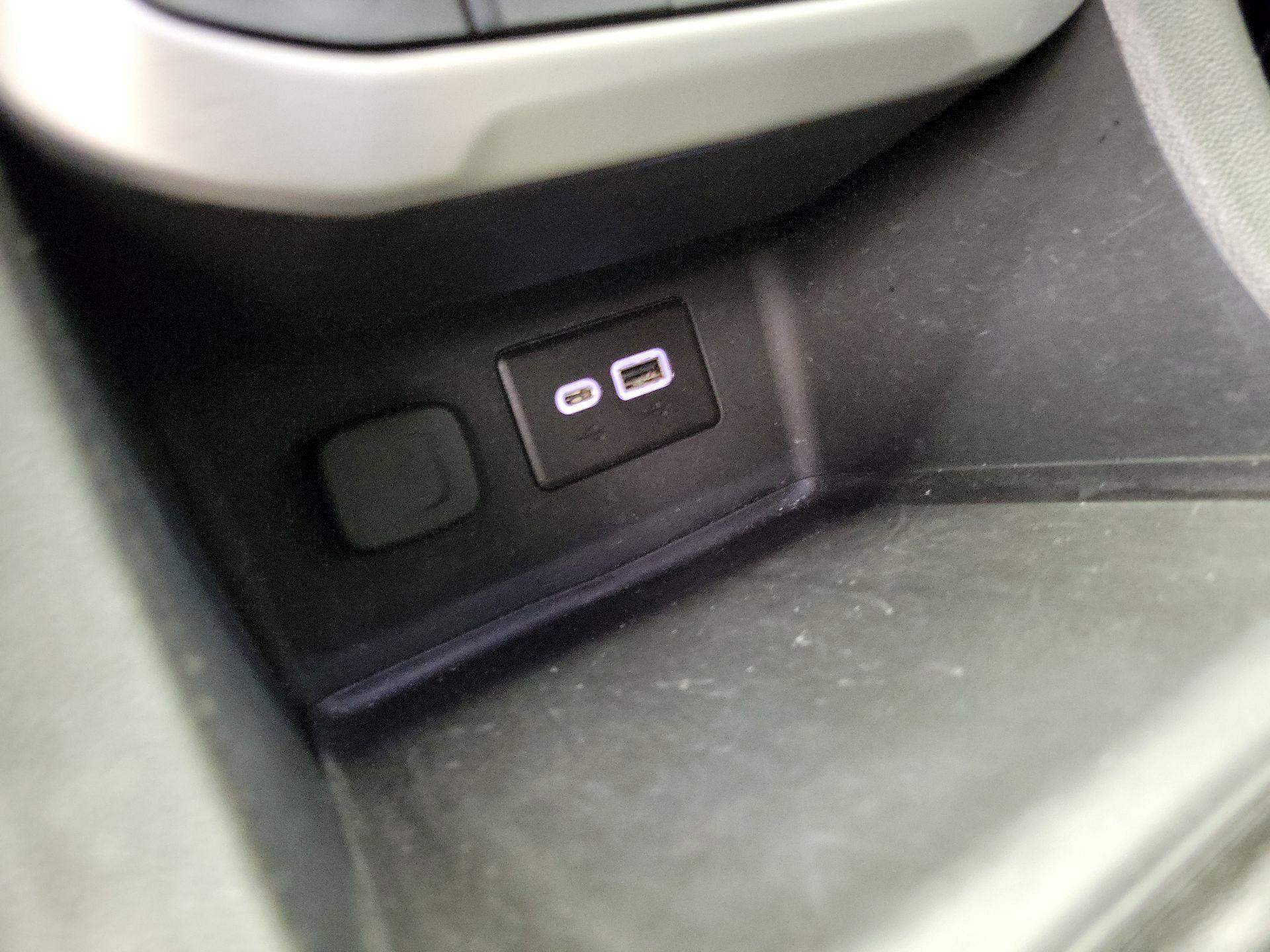 Thumbnail: 2023 GMC Acadia - 18