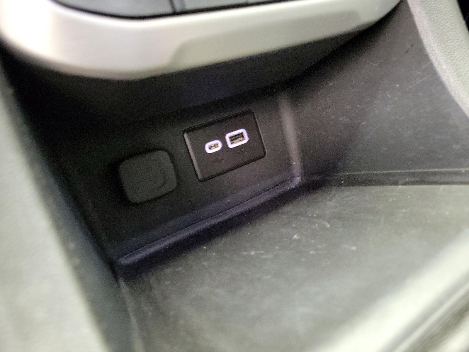 2023 GMC Acadia SLE - Photo 19