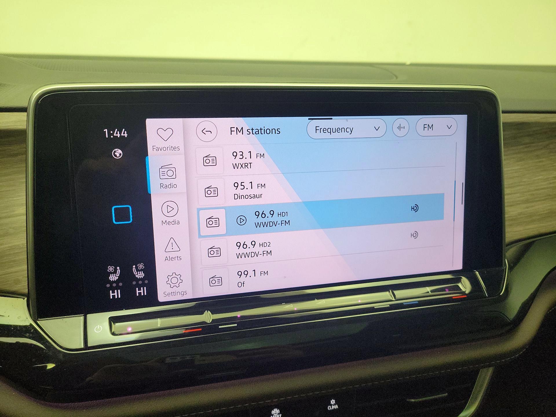 Thumbnail: 2025 Volkswagen Atlas - 16