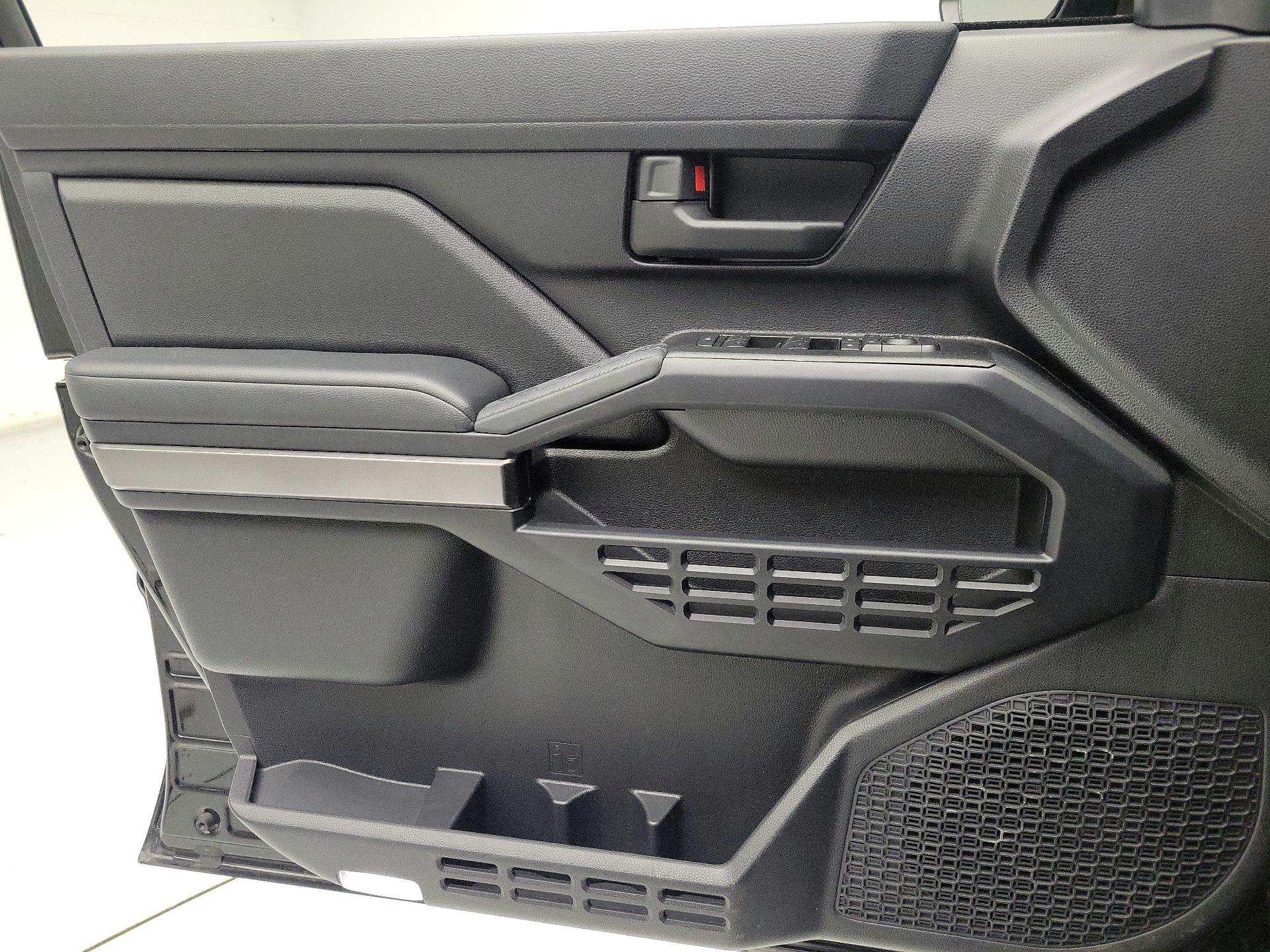 Thumbnail: 2025 Toyota 4Runner - 12