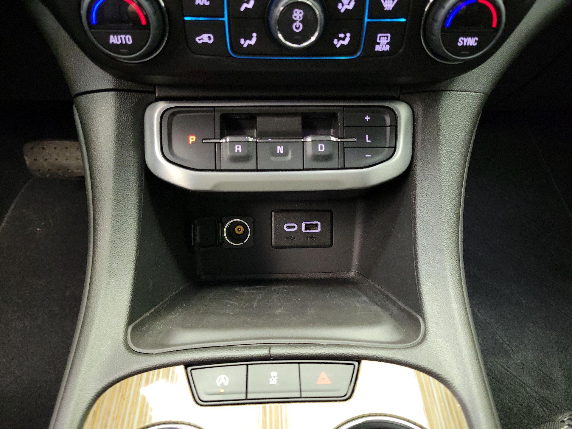 Thumbnail: 2023 GMC Acadia - 16