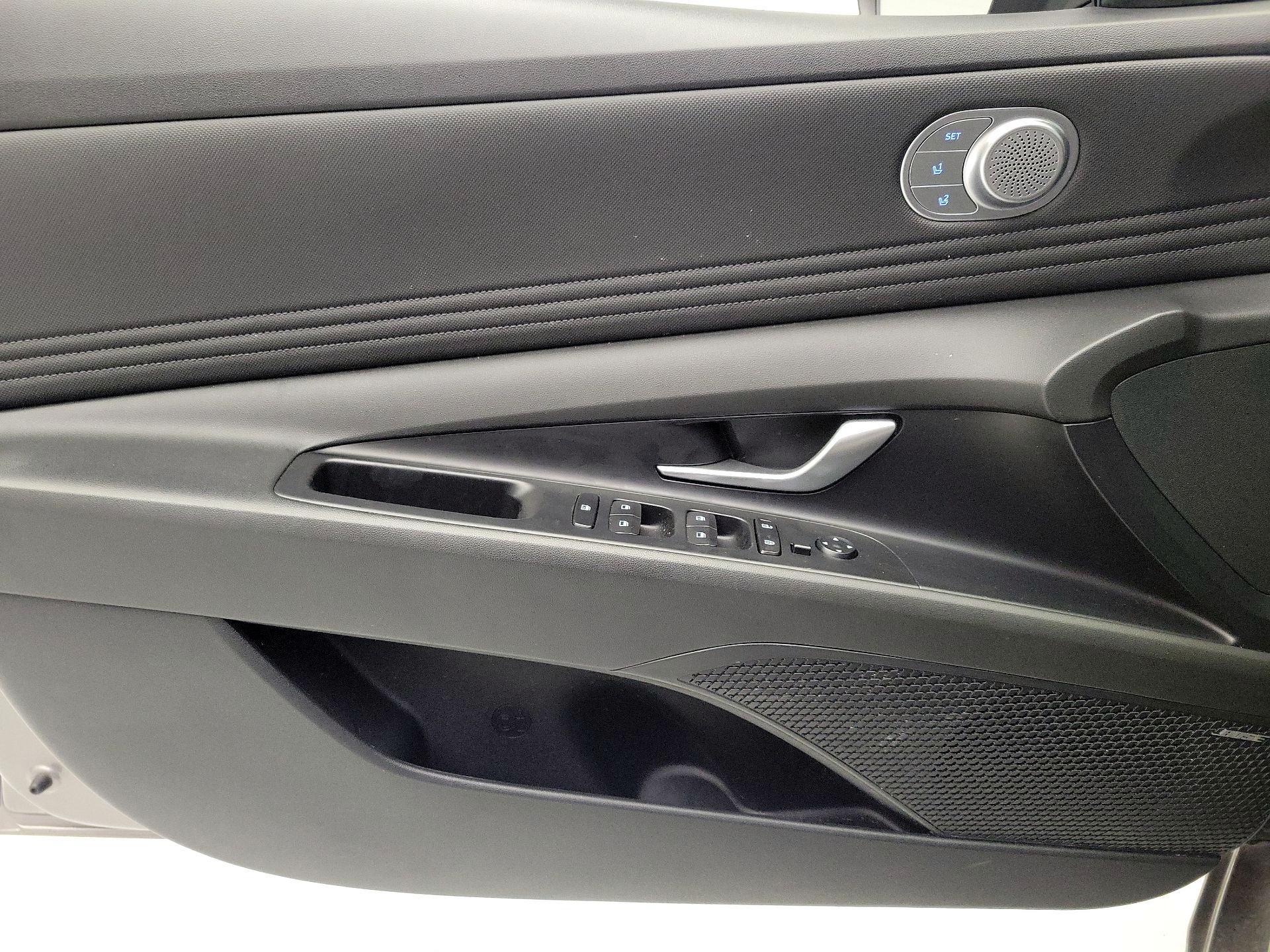 Thumbnail: 2023 Hyundai Elantra - 12