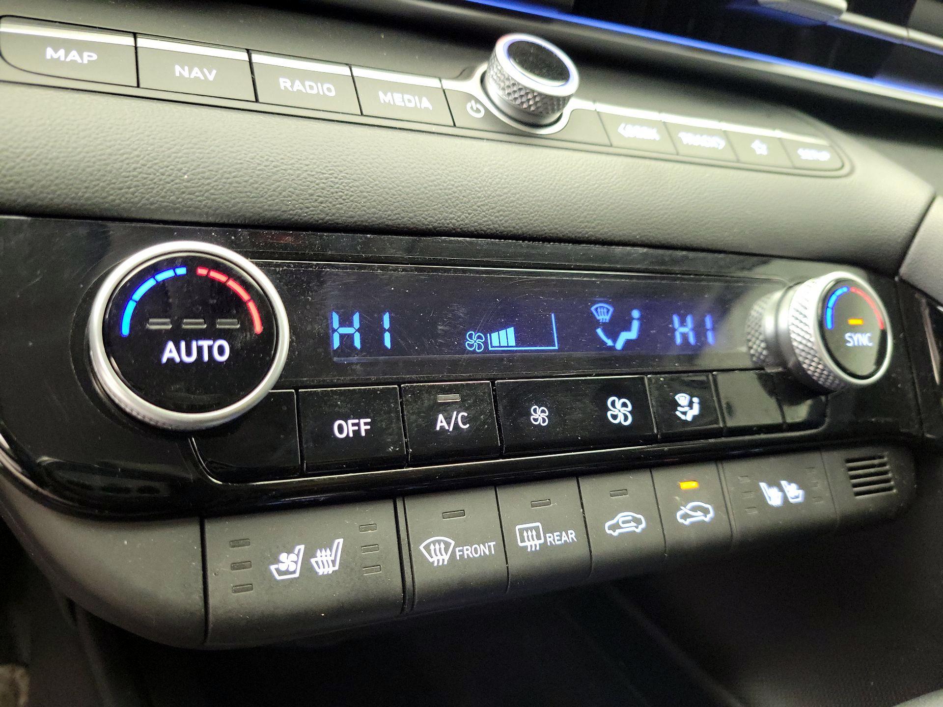 Thumbnail: 2023 Hyundai Elantra - 17