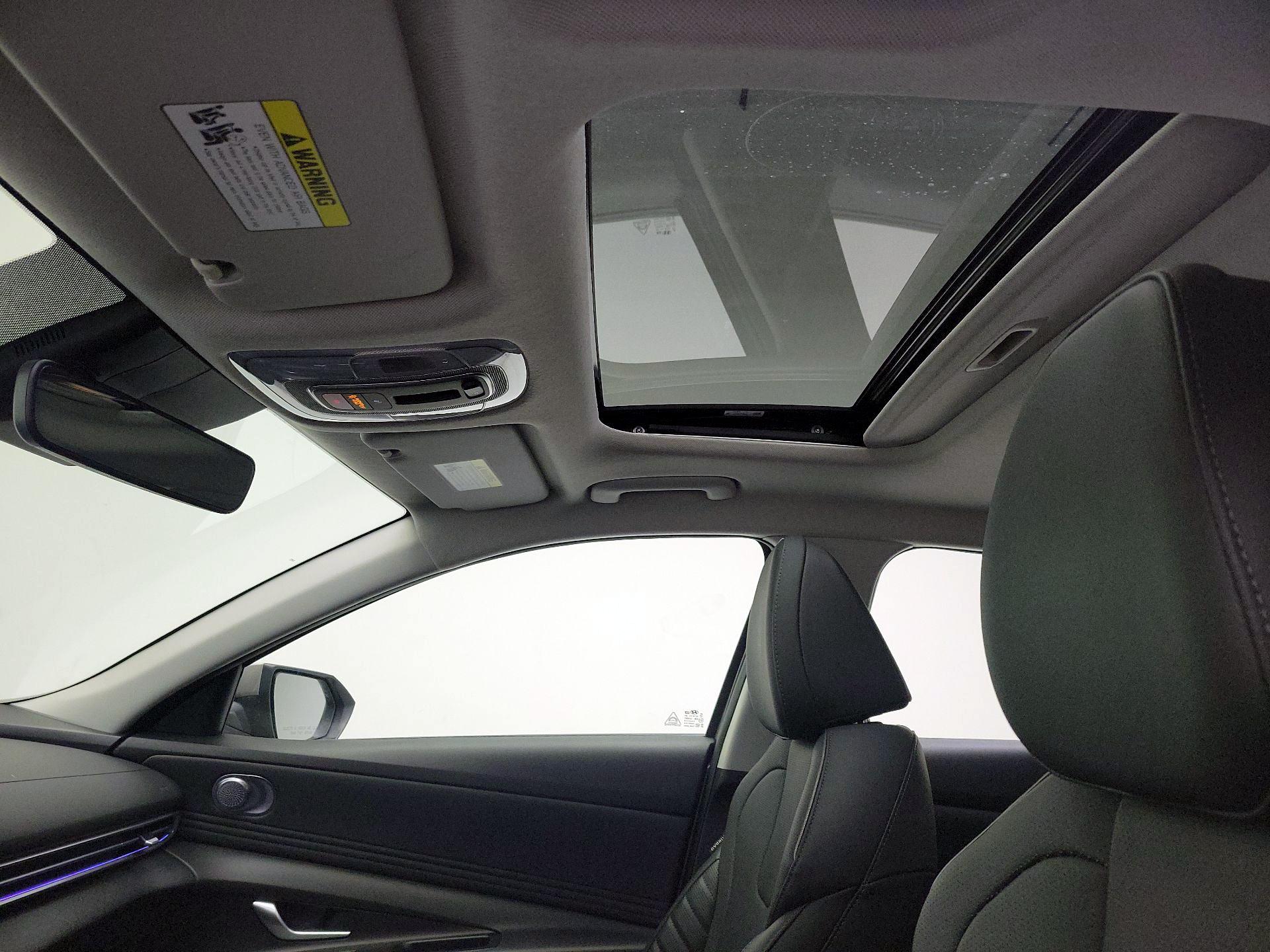 Thumbnail: 2023 Hyundai Elantra - 20