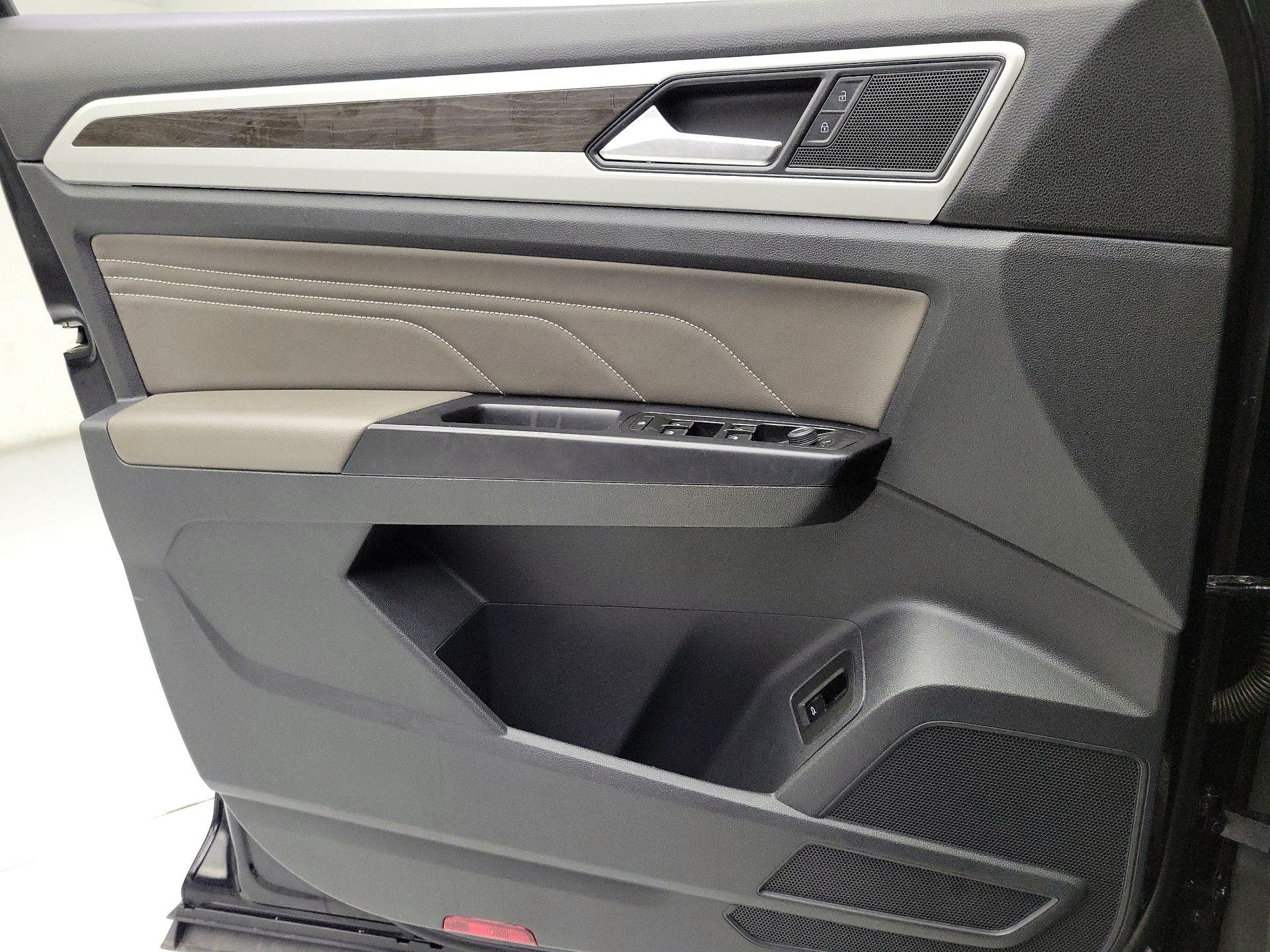 Thumbnail: 2021 Volkswagen Atlas - 12