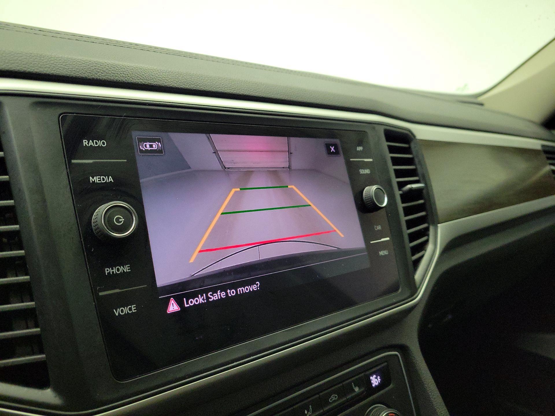 Thumbnail: 2021 Volkswagen Atlas - 14