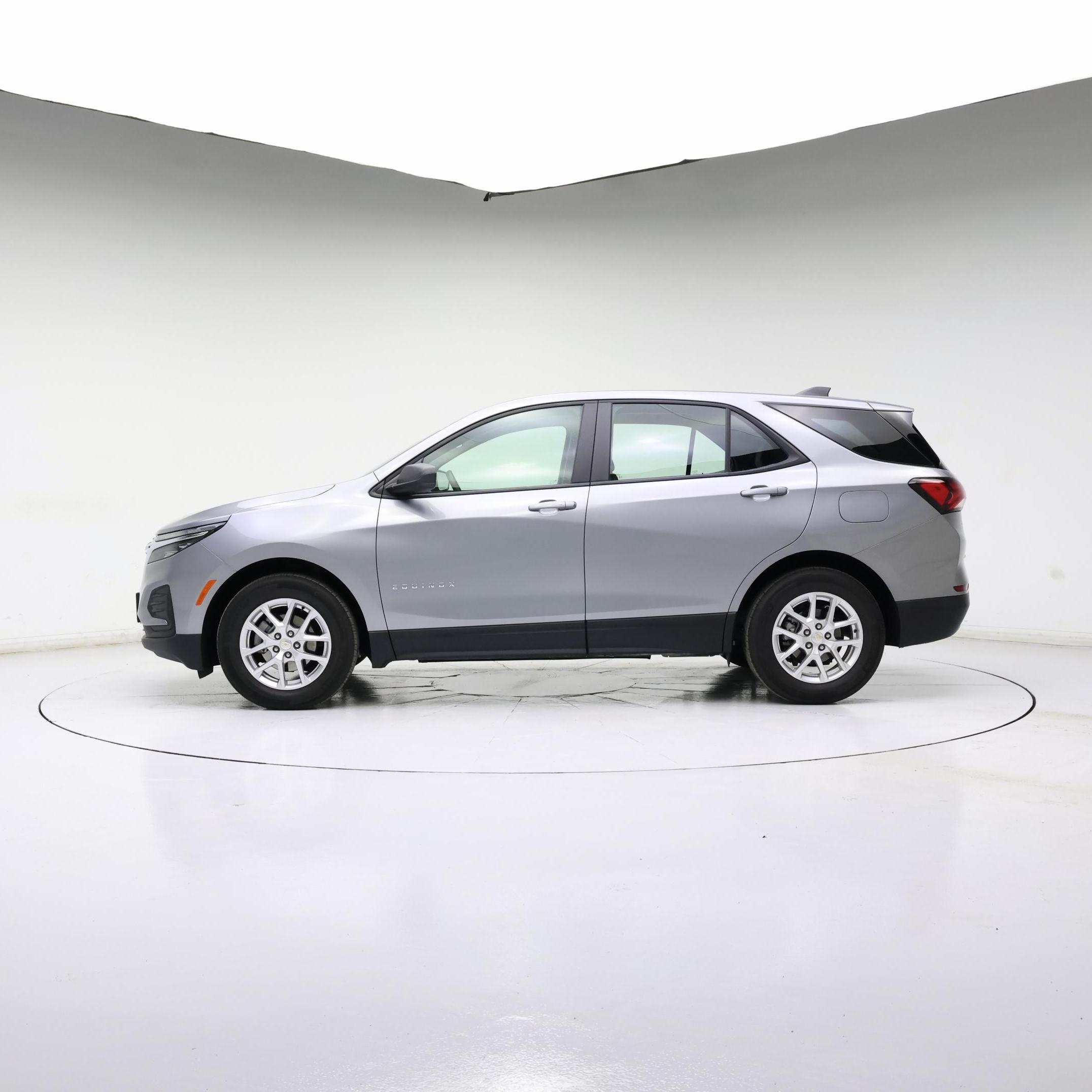 Thumbnail: 2024 Chevrolet Equinox - 3