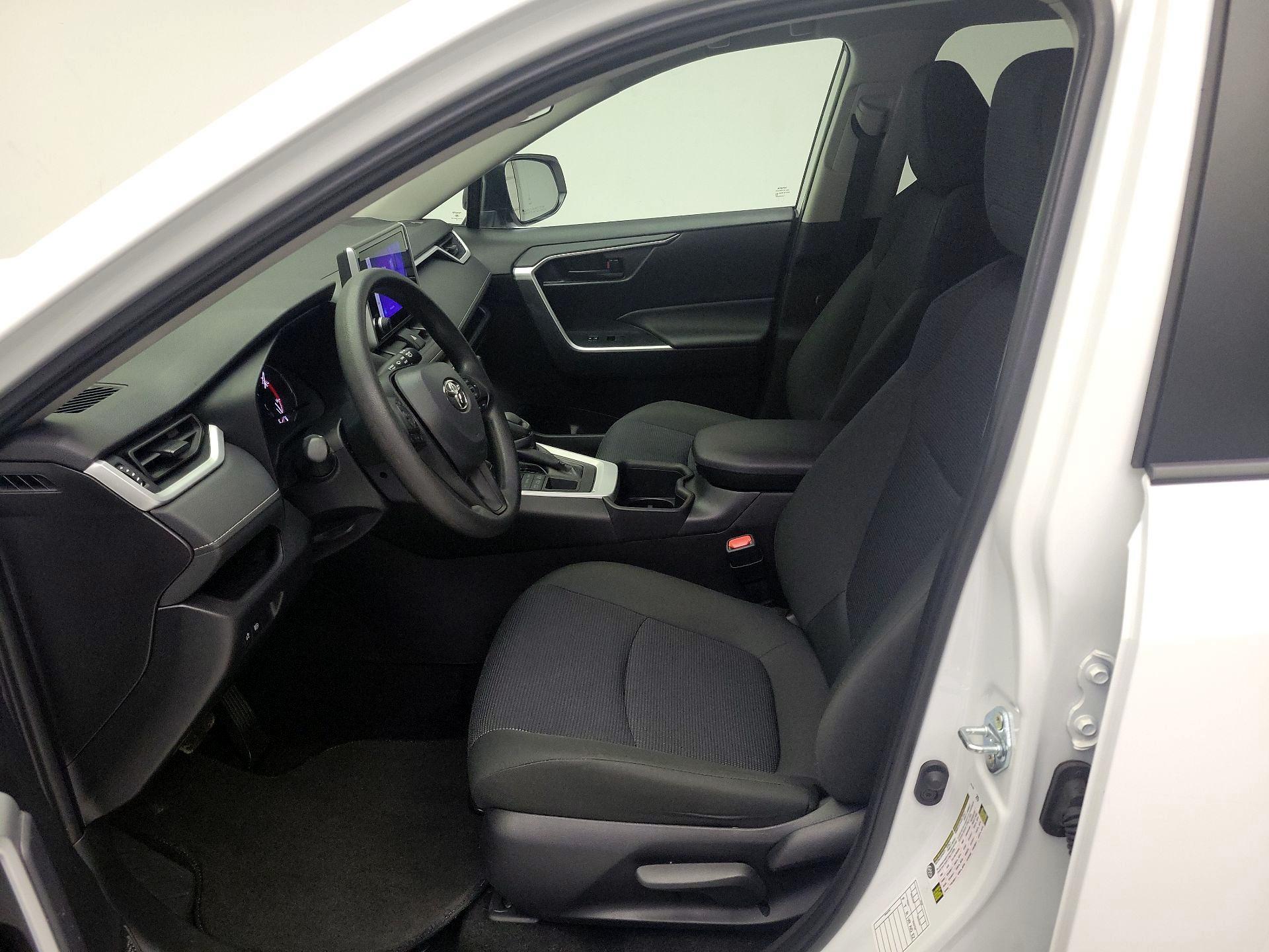 Thumbnail: 2025 Toyota RAV4 - 11