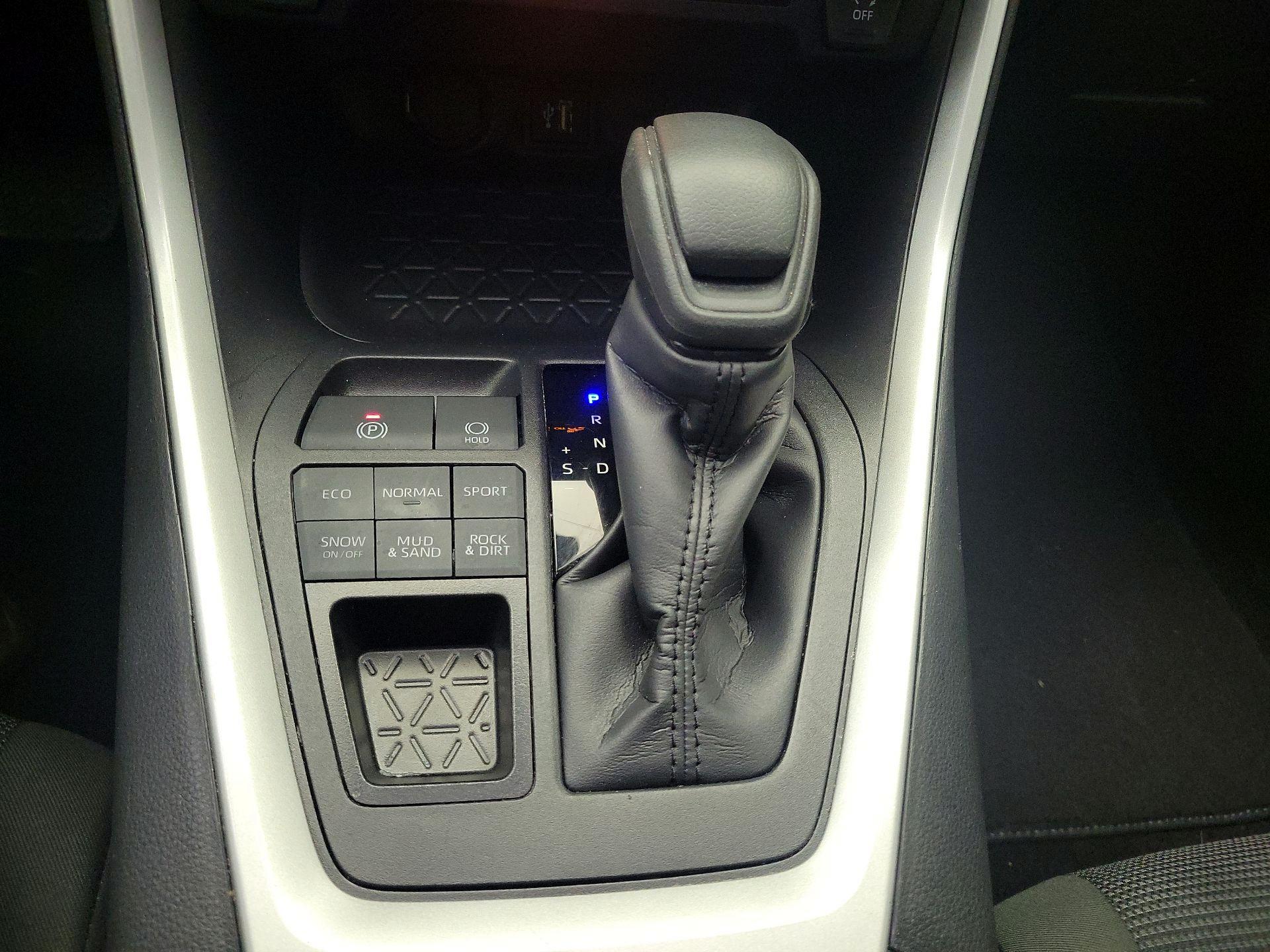 Thumbnail: 2025 Toyota RAV4 - 17